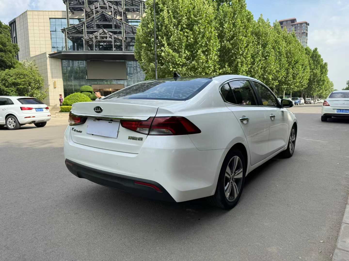 Kia K5 2019 imagen de coche #5