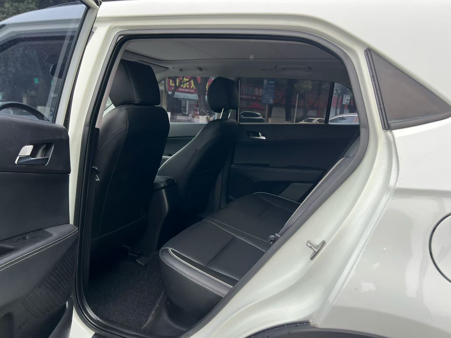 Hyundai ix25 2018 car image #5