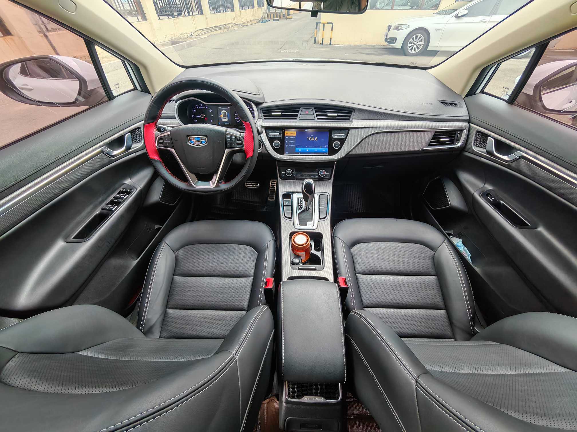 Emgrand GS 2018 #5 Emgrand GS 2018 car image #5