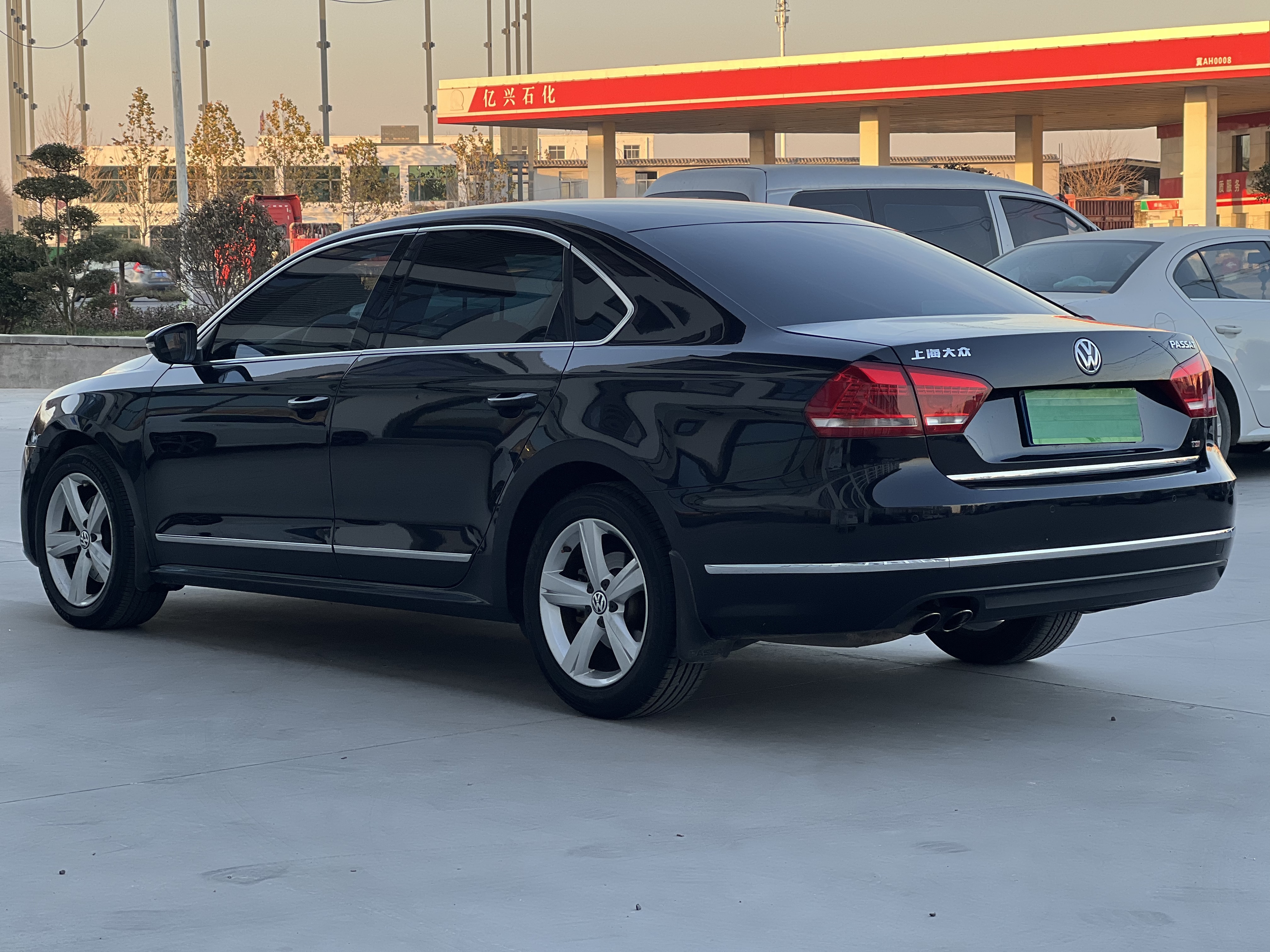 Volkswagen Passat 2014 car image #5