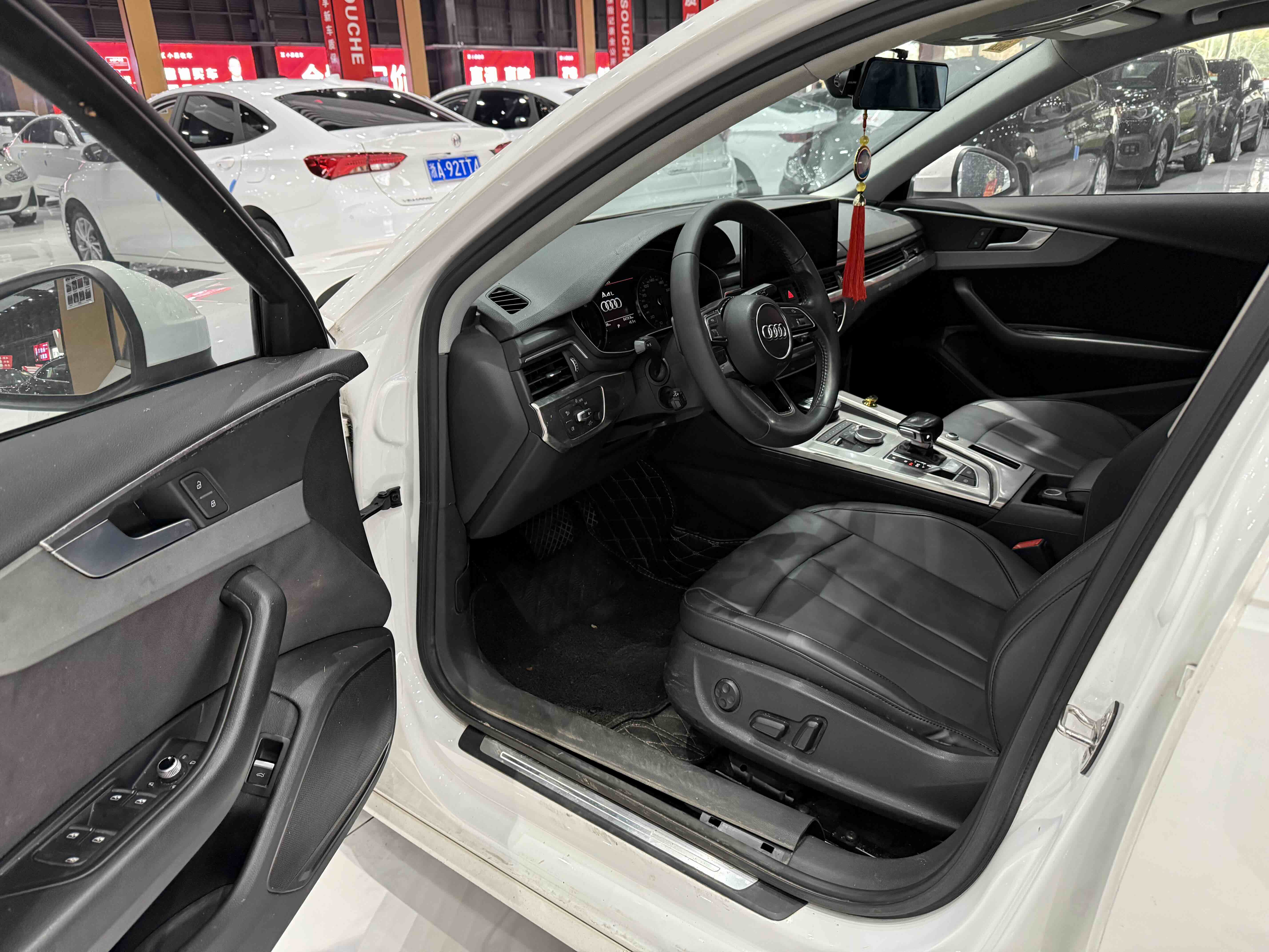 Audi A4L 2018 #5 Audi A4L 2018 car image #5