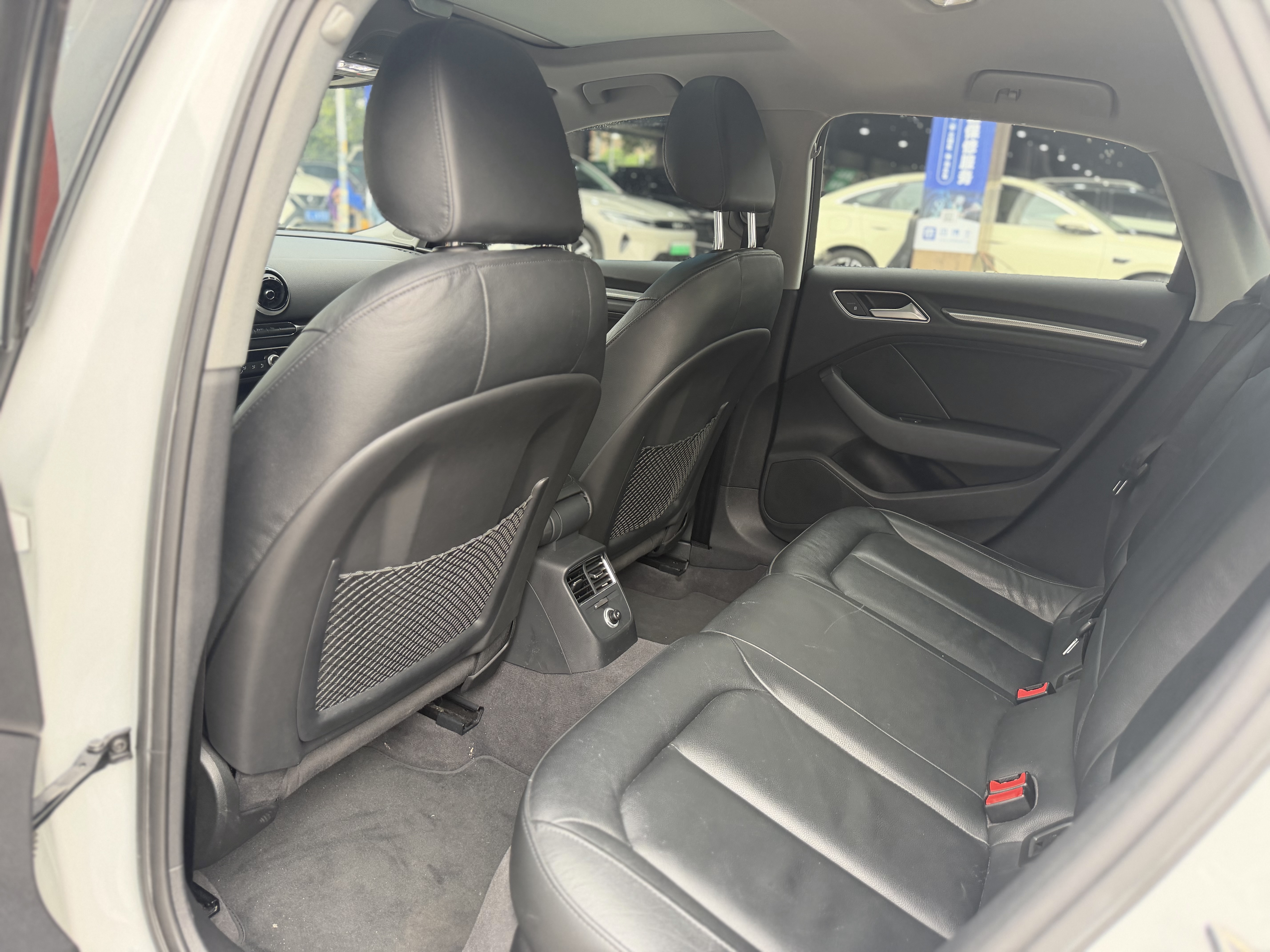 Audi A3 2018 car image #5