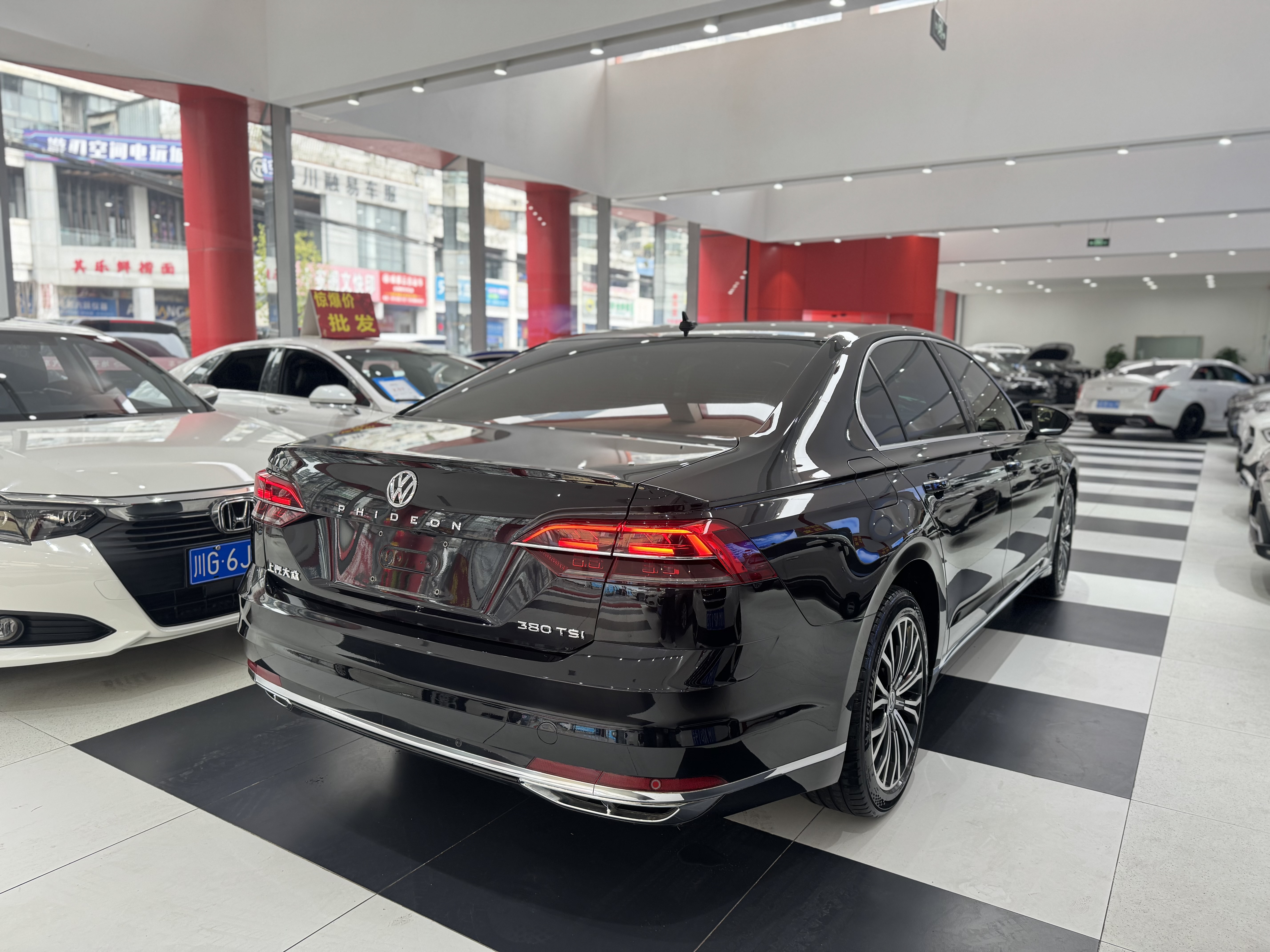 Volkswagen Phideon 2018 immagine di auto #5