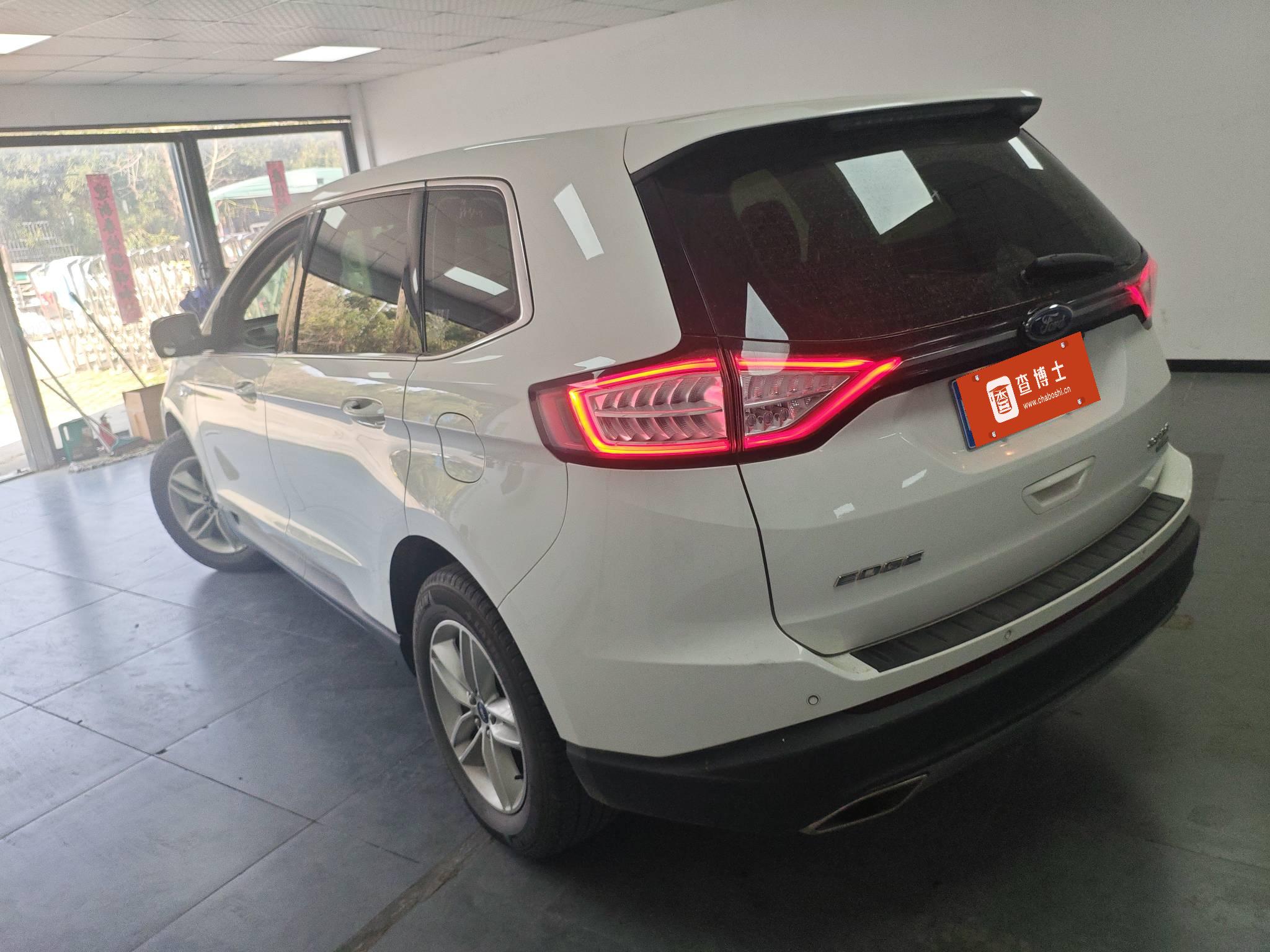 Ford Edge 2018 صورة سيارة #5