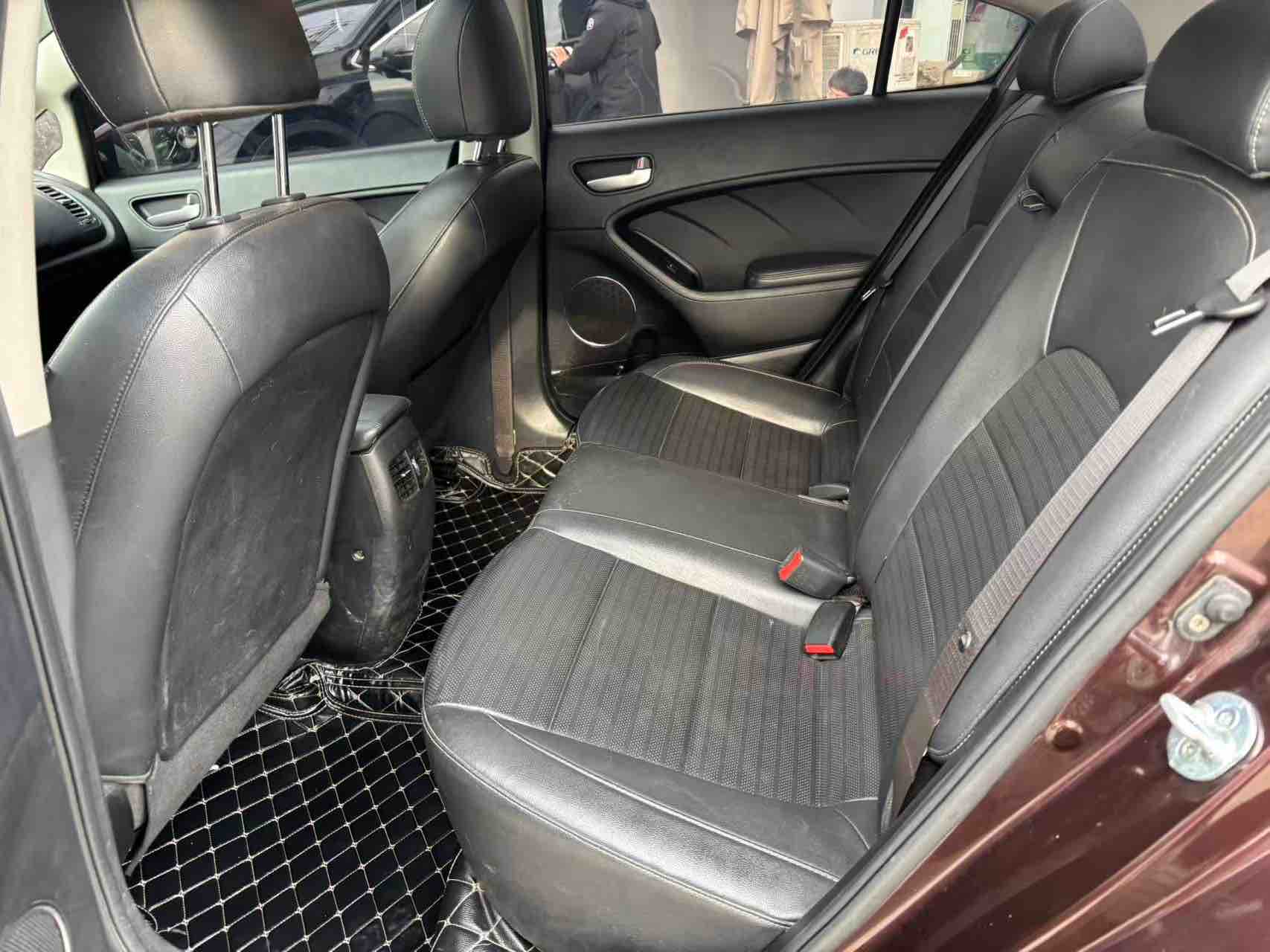 Kia K3 2018 car image #5