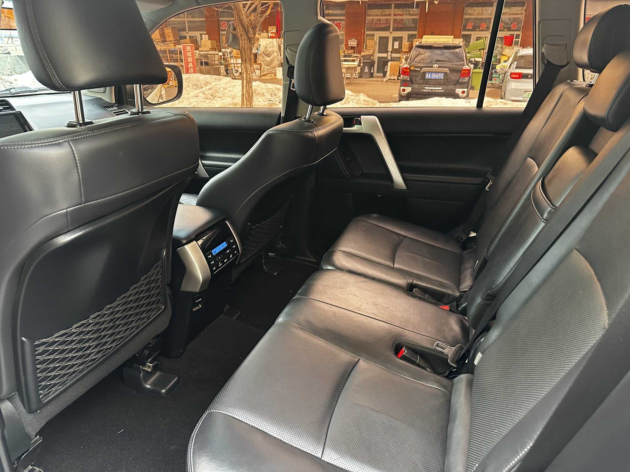 Toyota Land Cruiser Prado 2018 immagine di auto #5