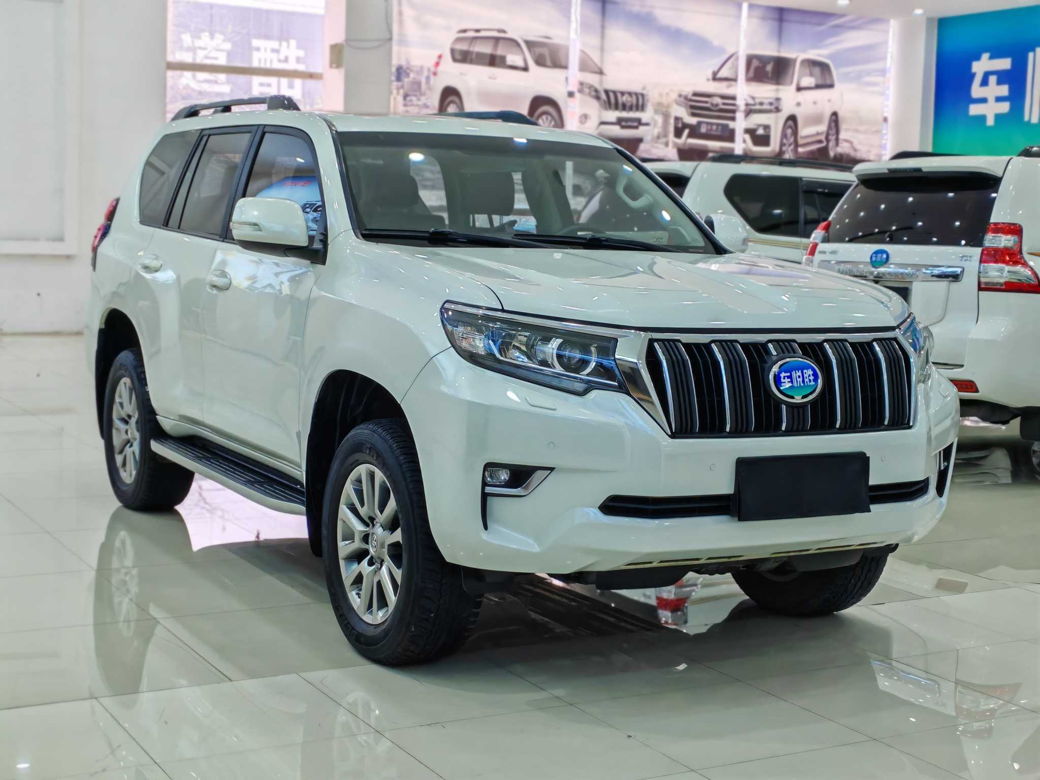 Toyota Land Cruiser Prado 2018 #5 Toyota Land Cruiser Prado 2018 car image #5