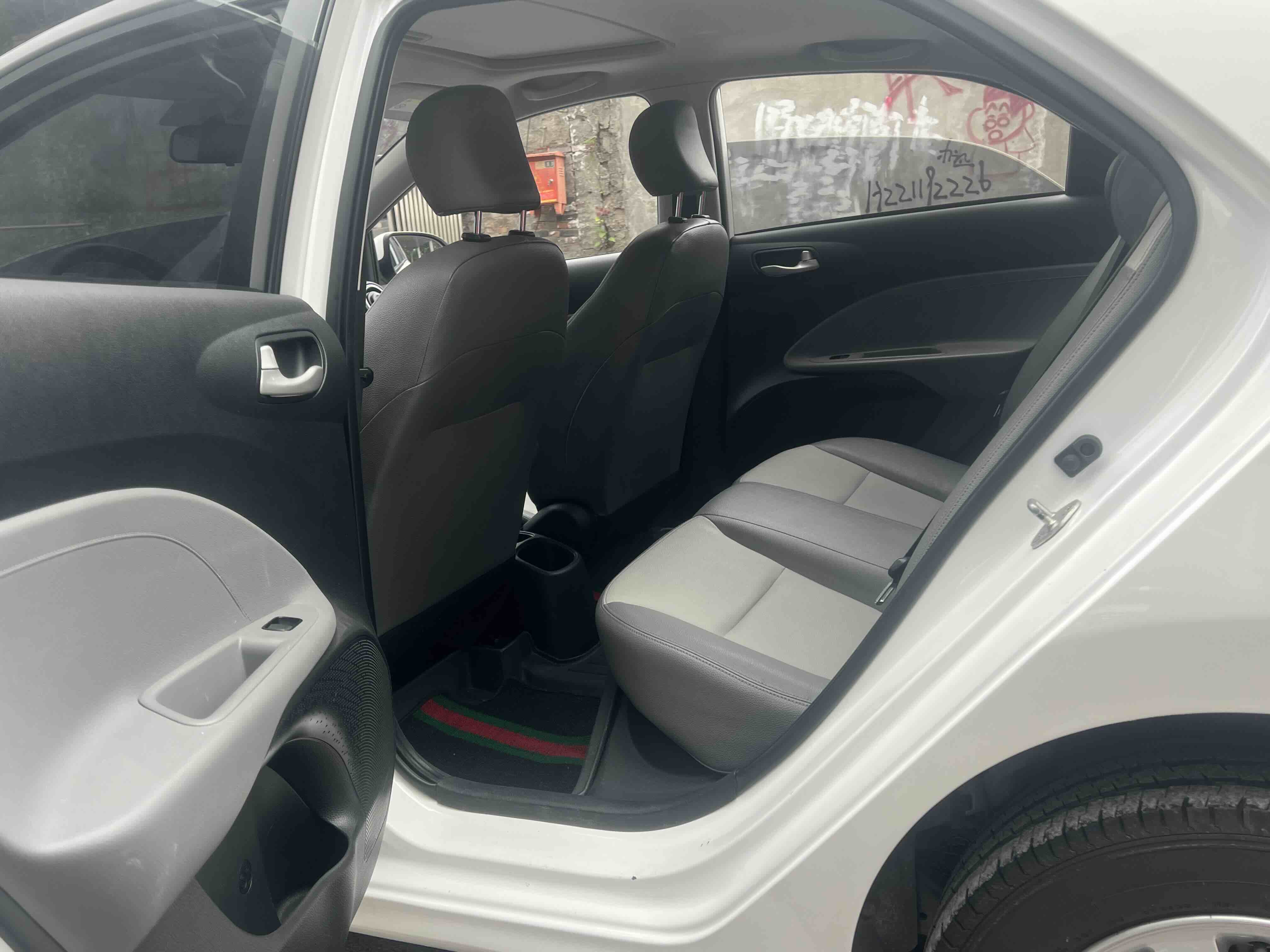 起亚 焕驰 2018 汽车图片 #5