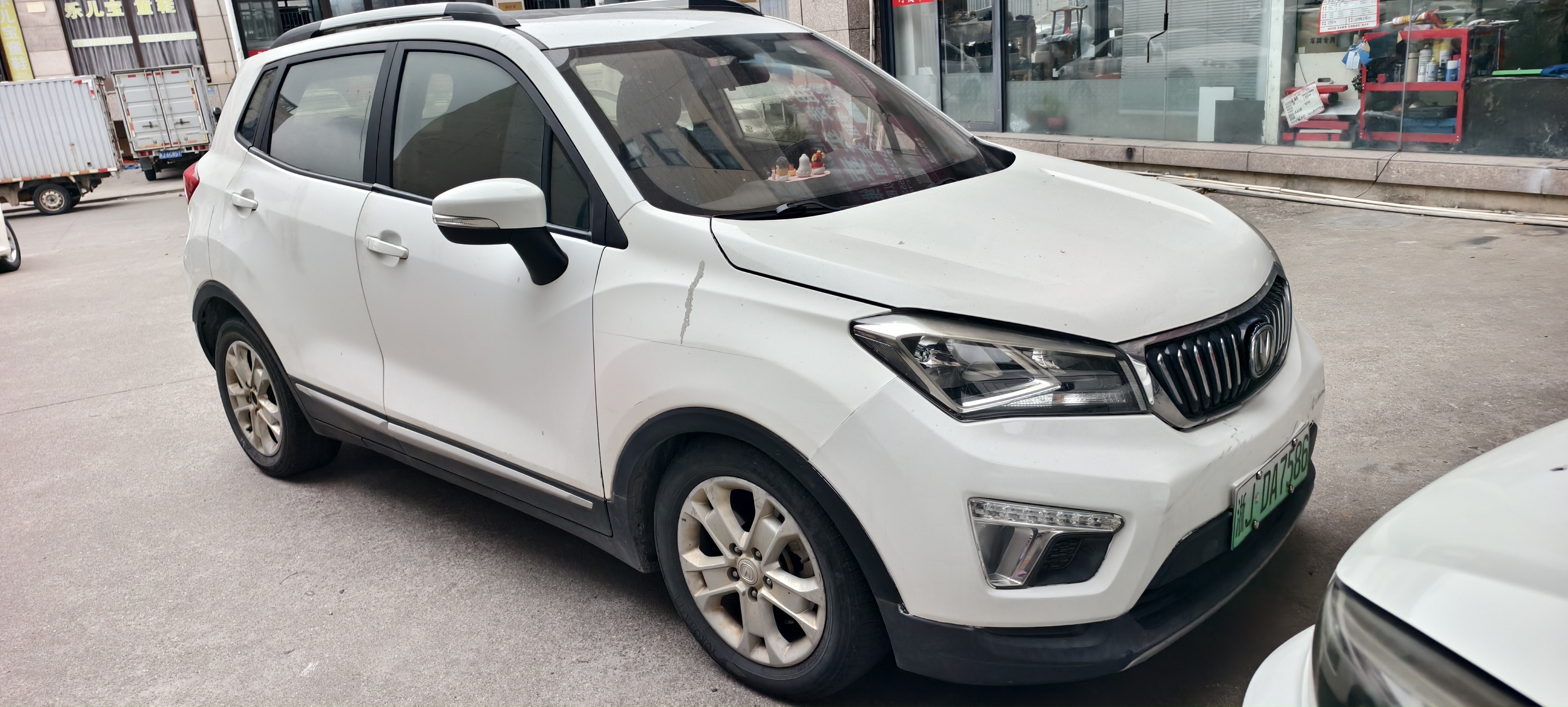 Changan CS15 EV 2018 car image #5