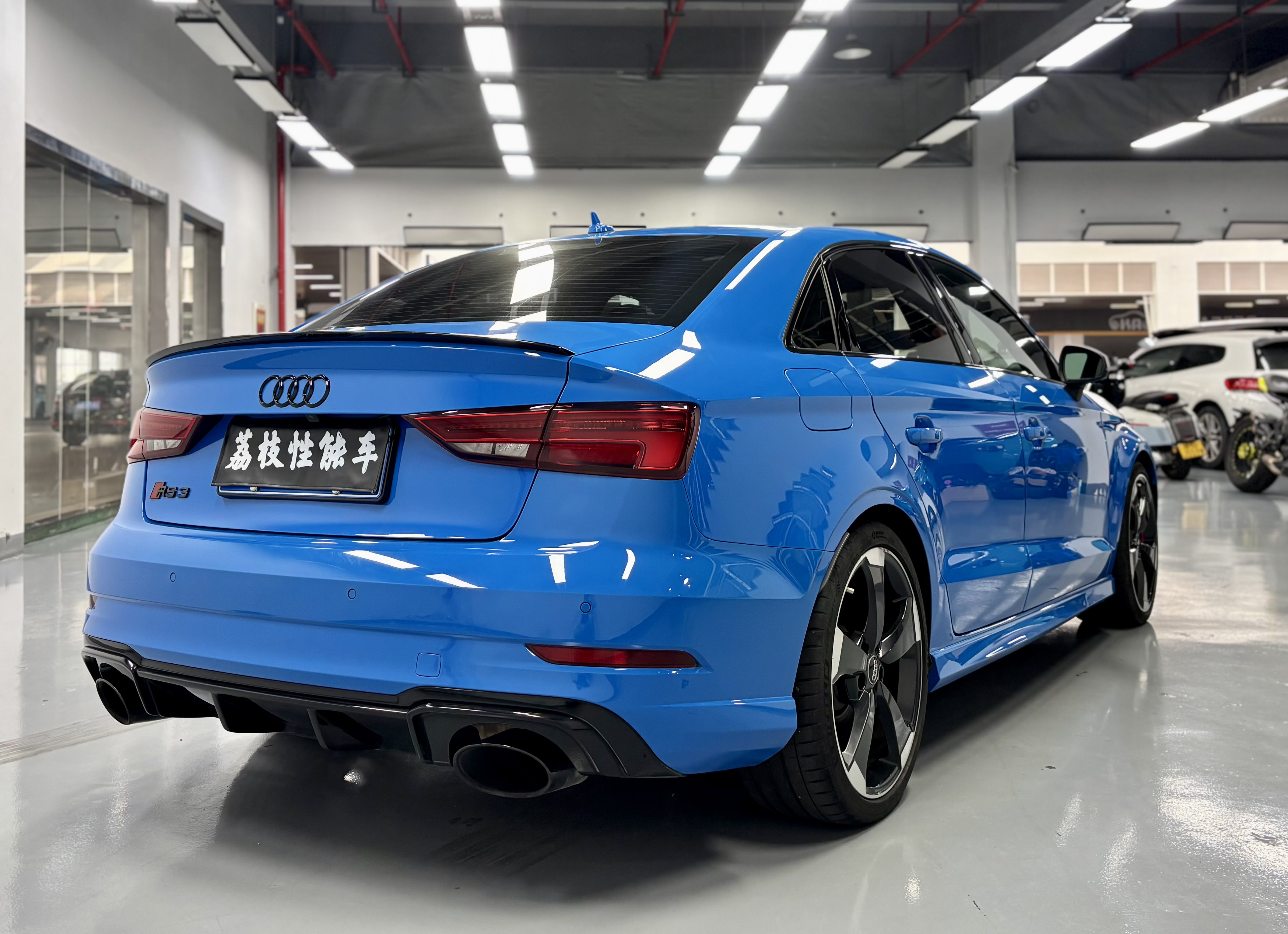 Audi RS 3 2018 #5 Audi RS 3 2018 car image #5