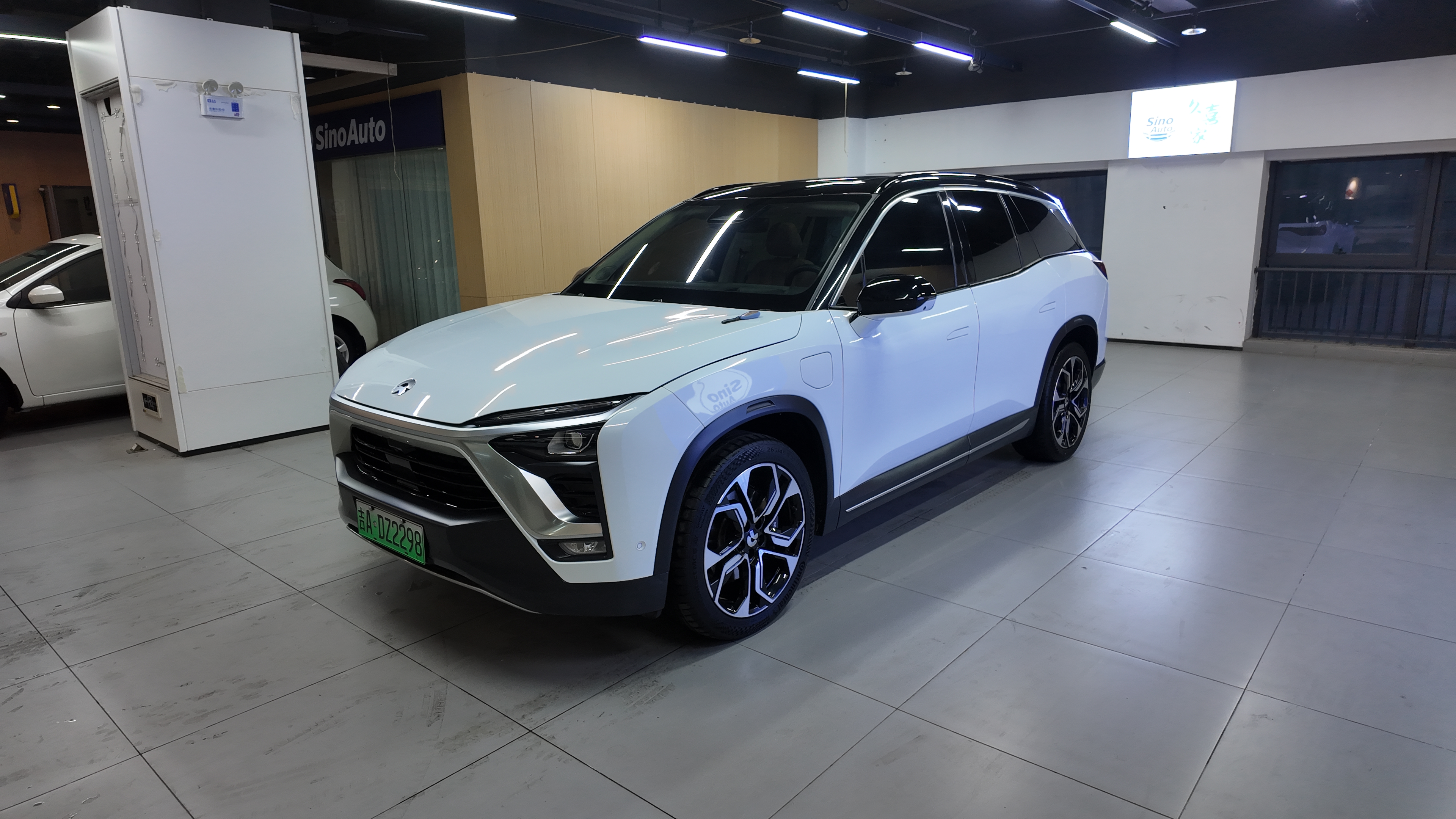 NIO ES8 2018 #5 NIO ES8 2018 car image #5