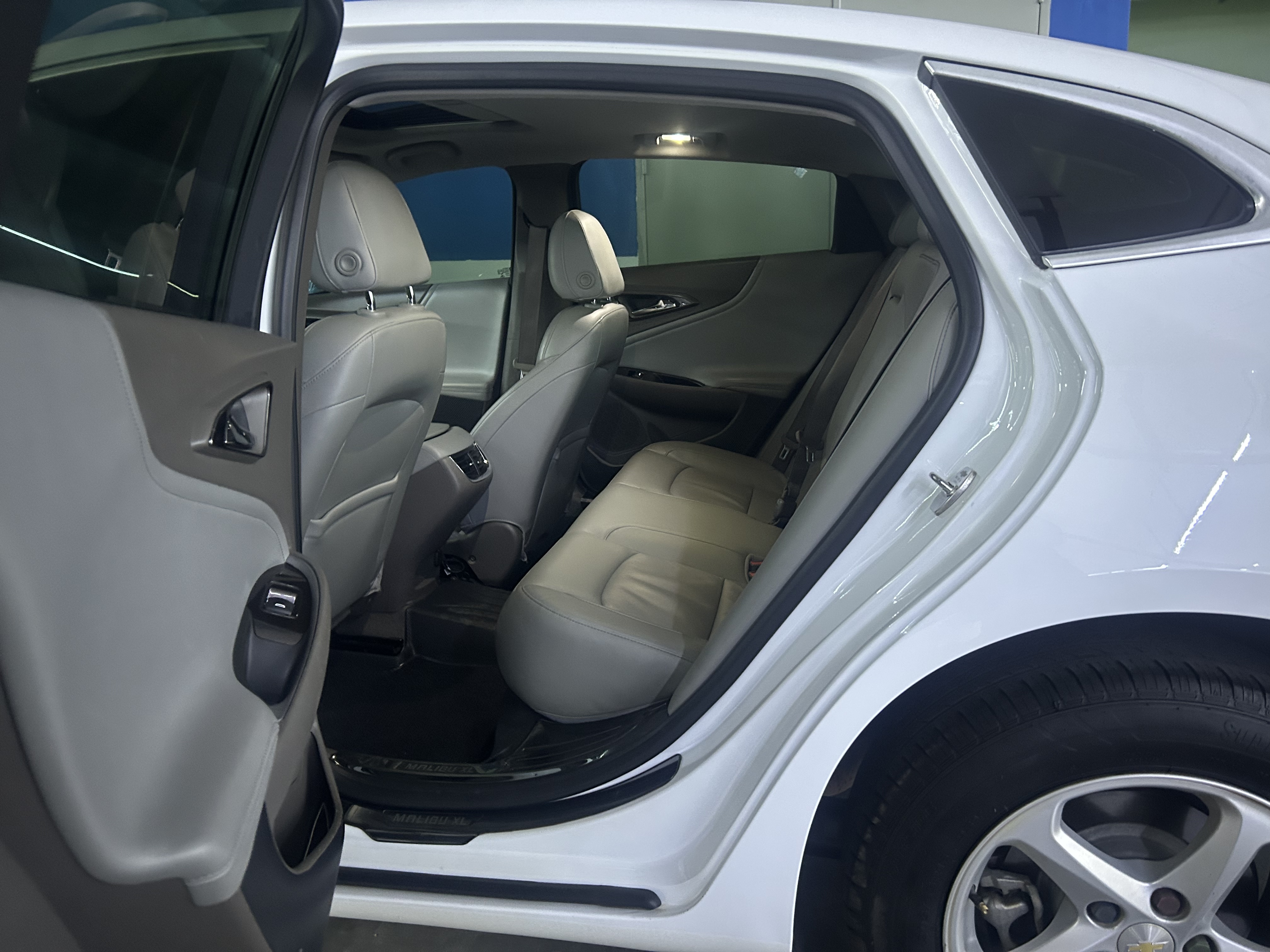 Chevrolet Malibu XL 2018 car image #5