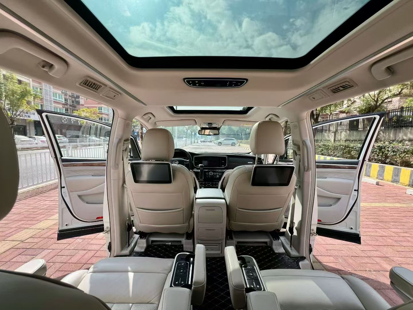 GAC Trumpchi M8 2019 car image #5