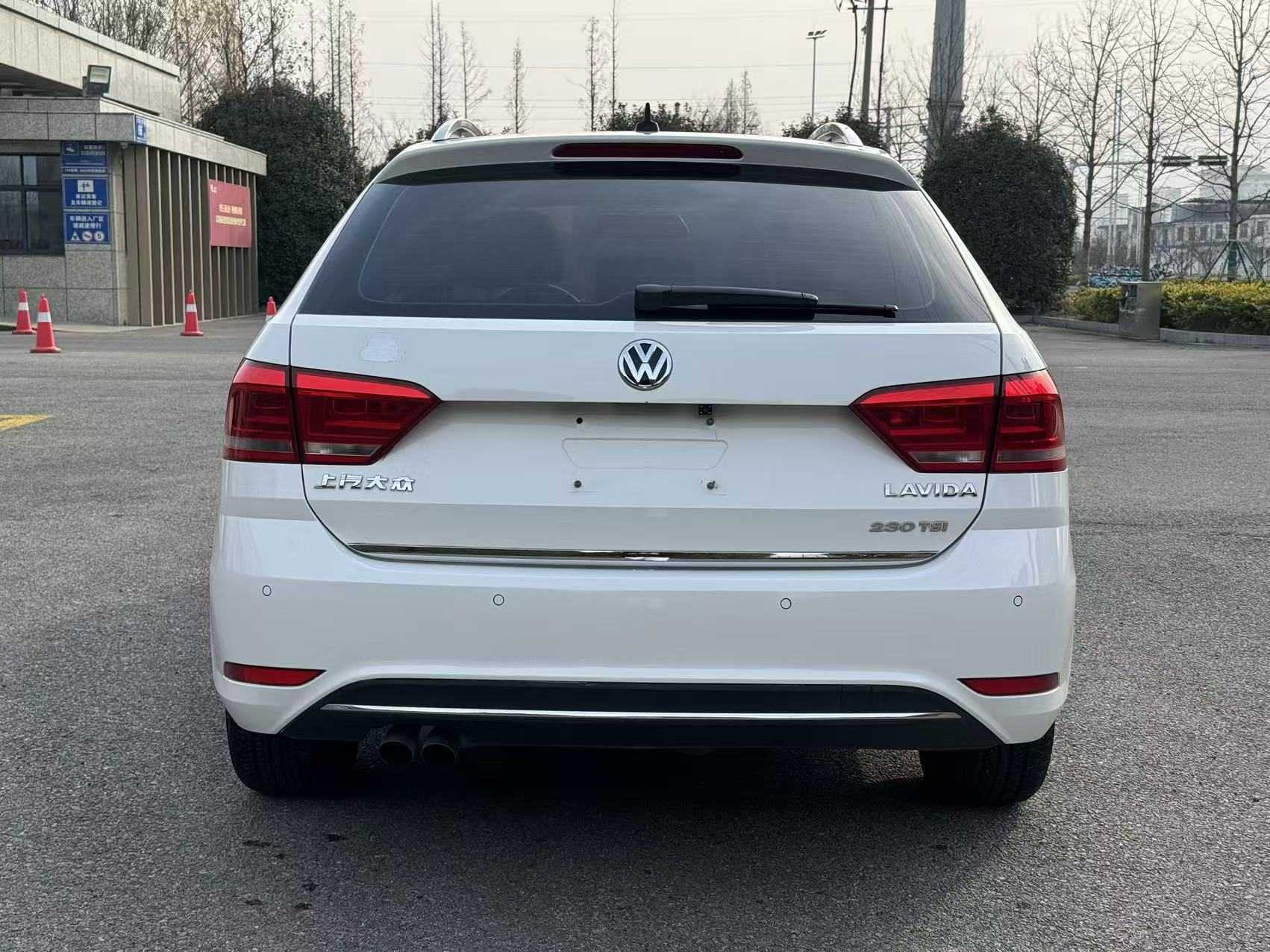 Volkswagen Gran Lavida 2017 صورة سيارة #5