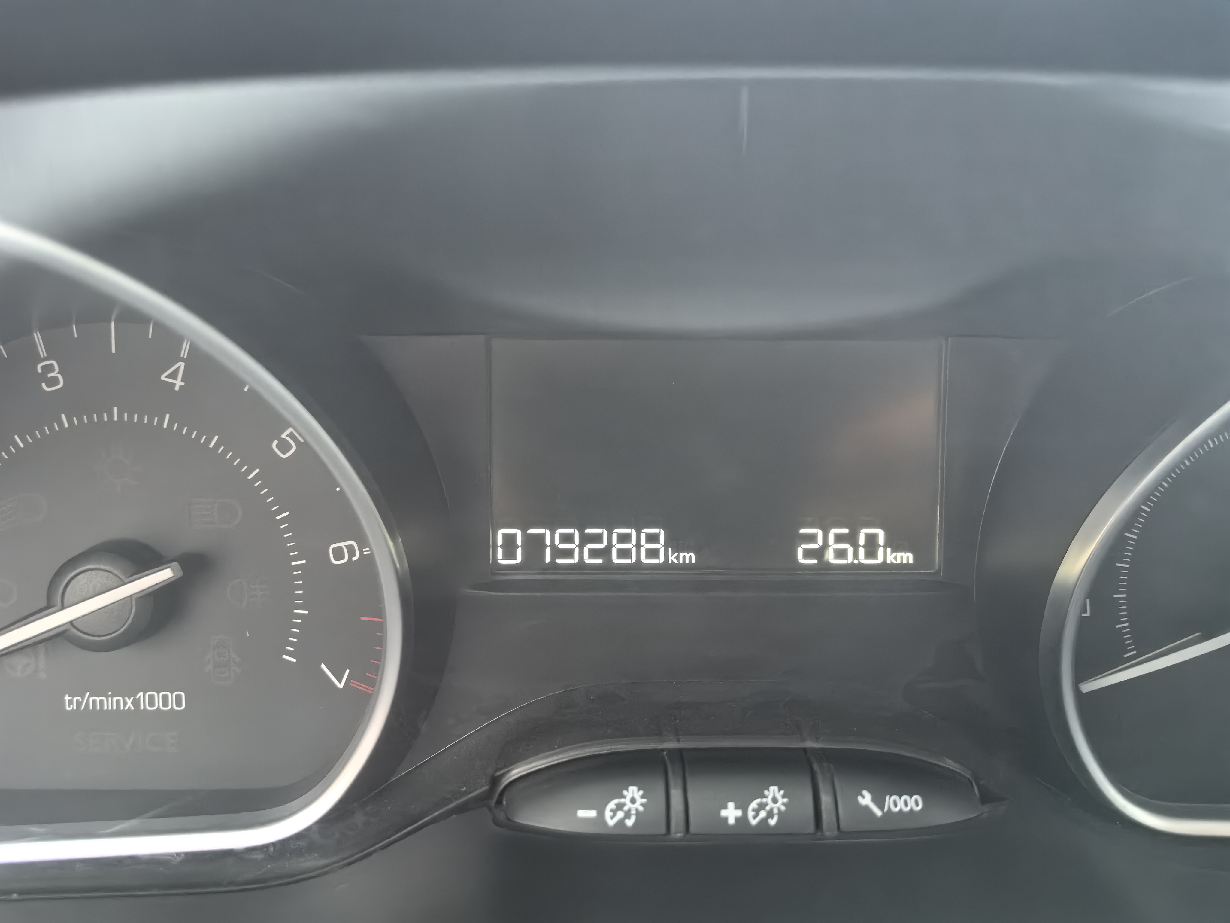 Peugeot 2008 2018 car image #5