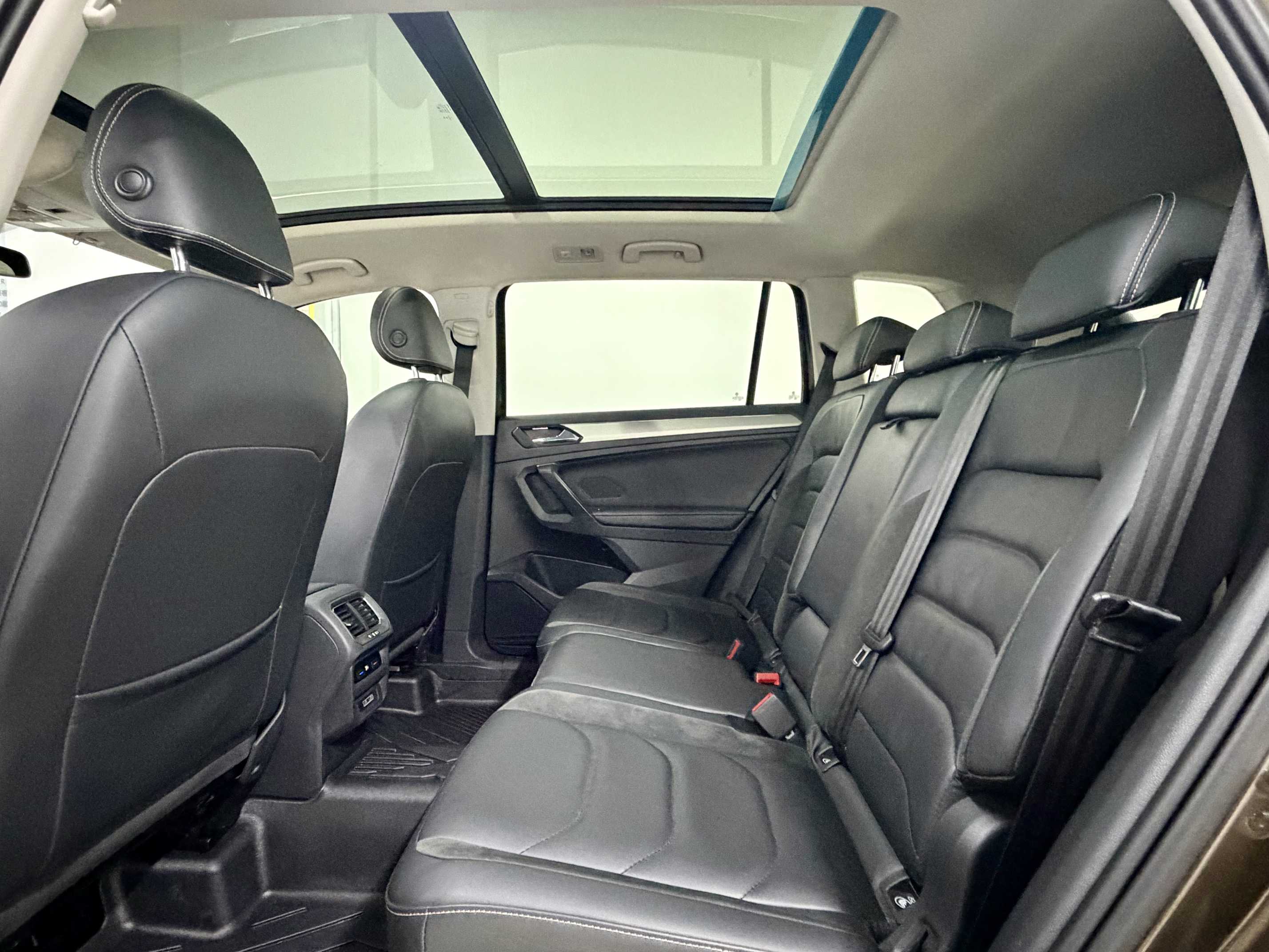 Volkswagen Tiguan L 2019 #5 Volkswagen Tiguan L 2019 car image #5