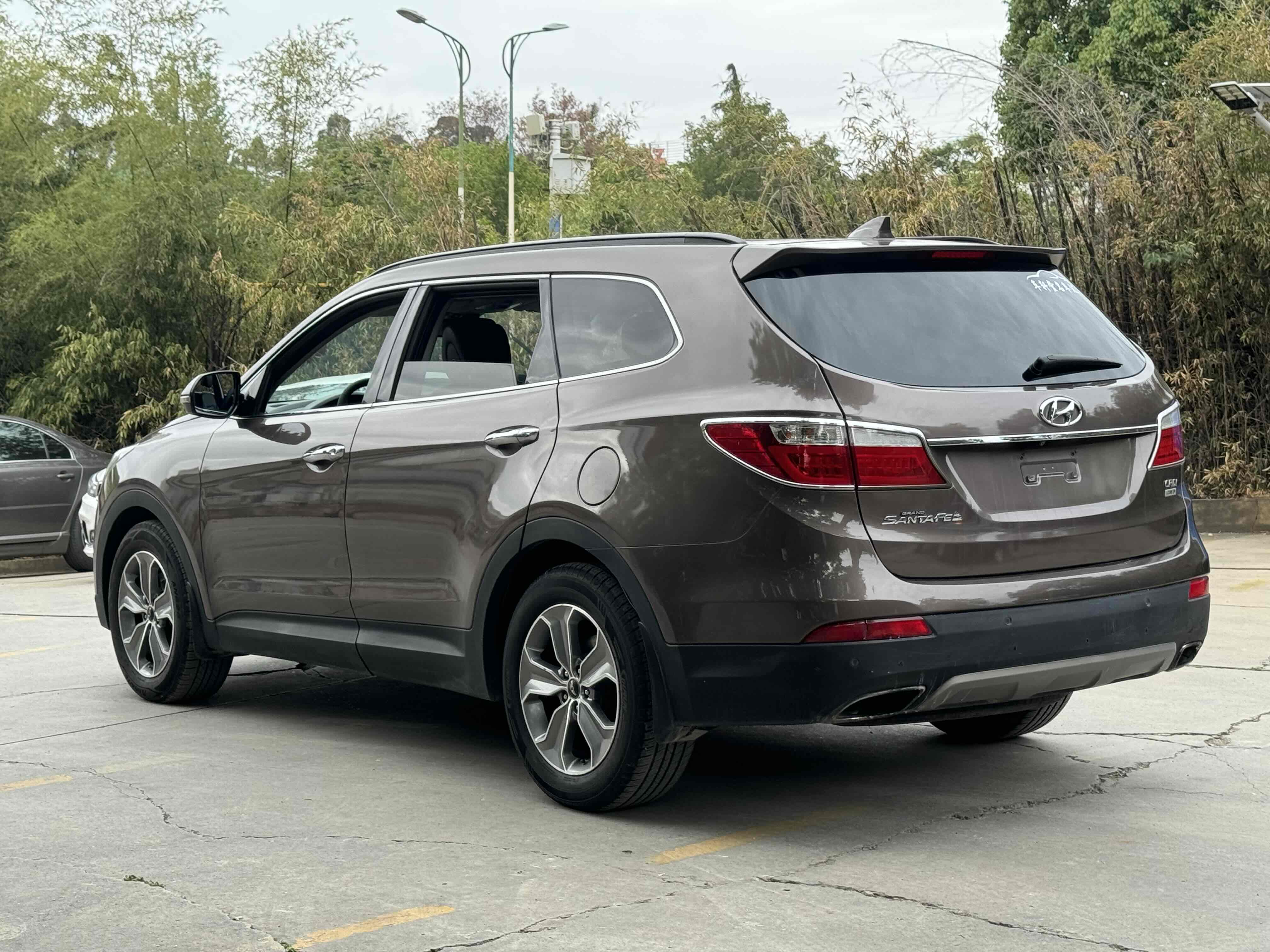 Hyundai Grand Santa Fe 2014 car image #5