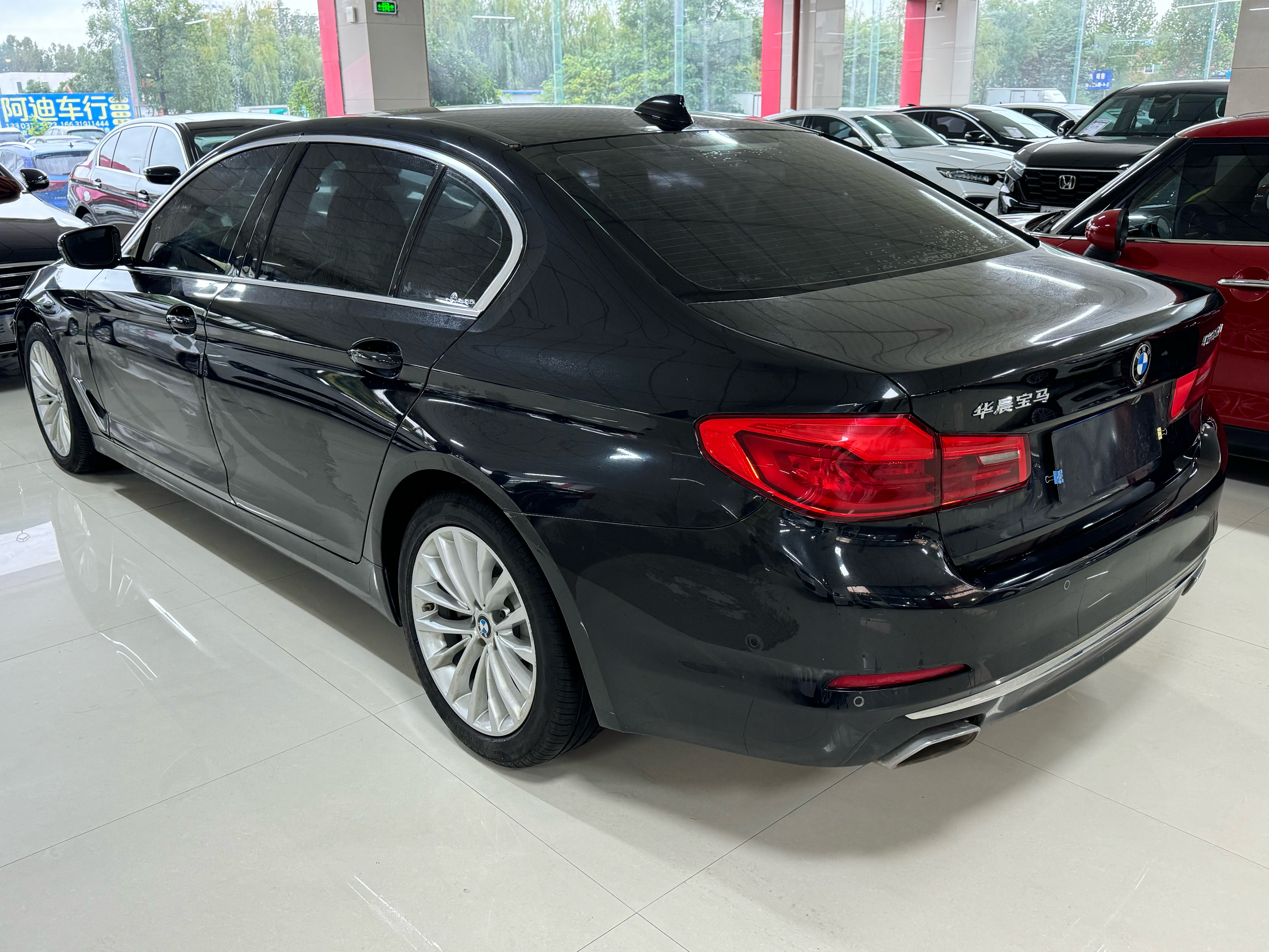 BMW 5 Series 2019 car image #5