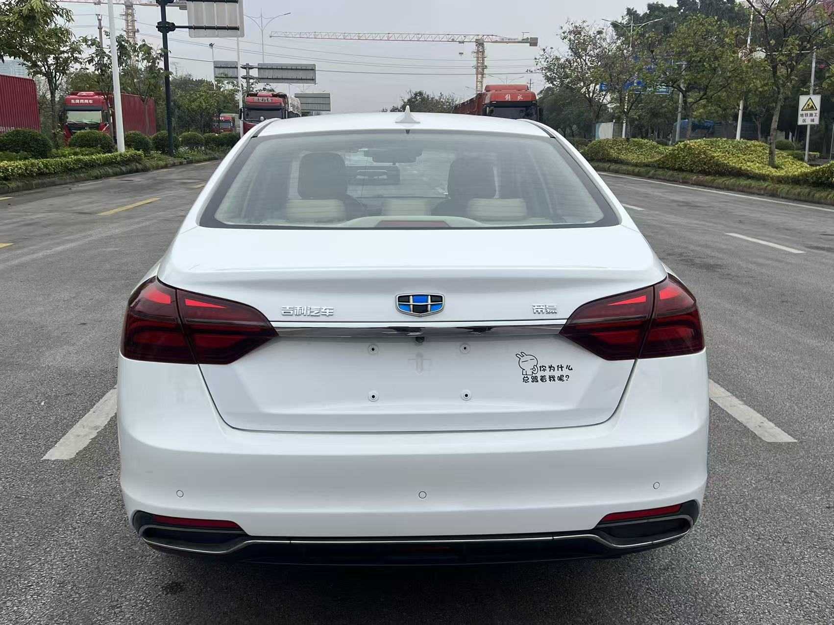 GEELY Emgrand 2018 car image #5