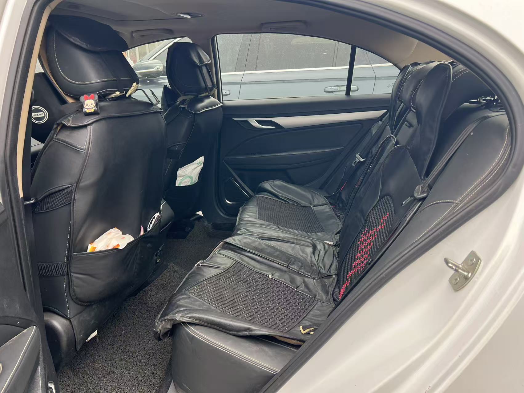 Emgrand 2018 #5 Emgrand 2018 car image #5