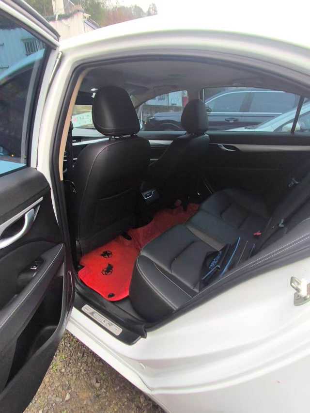 Emgrand 2018 #5 Emgrand 2018 car image #5