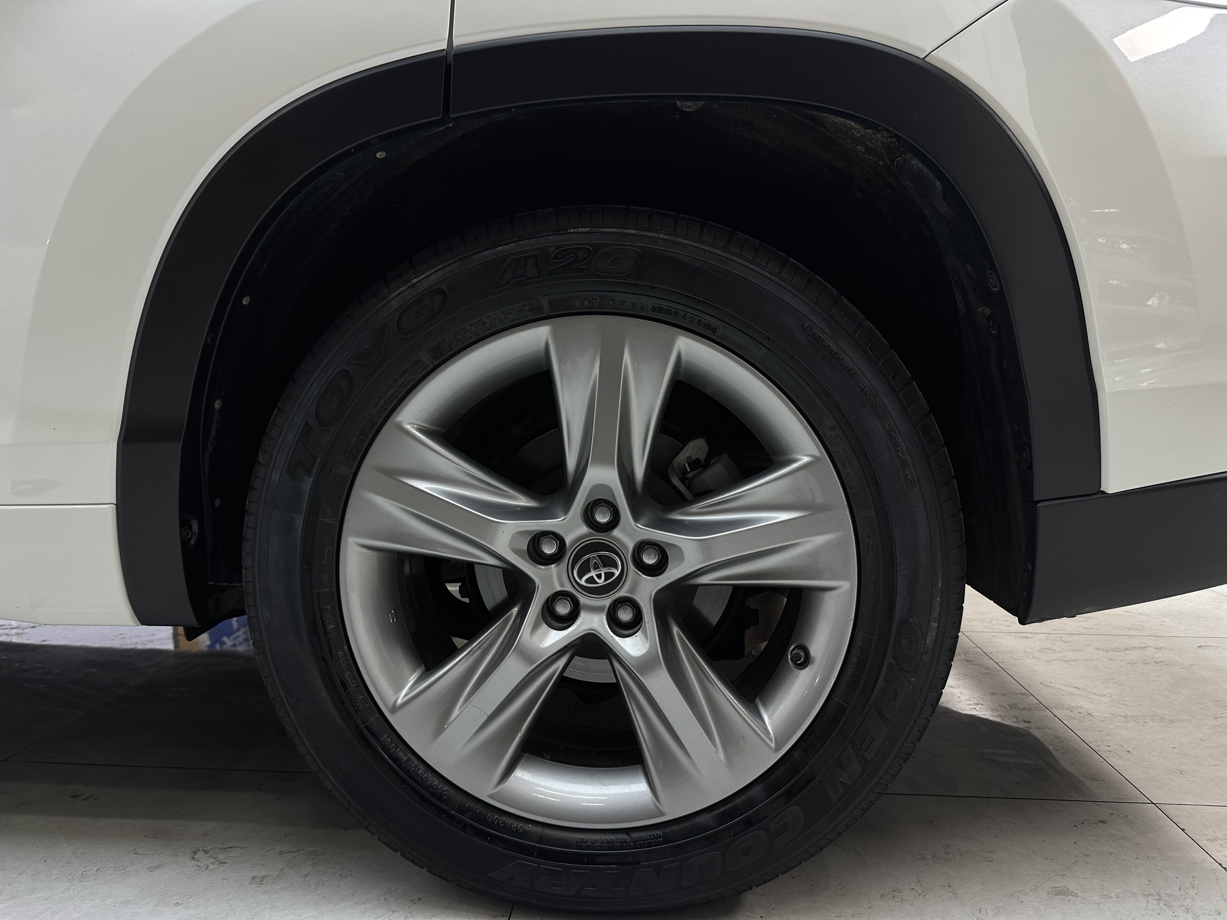 Toyota Highlander 2019 car image #5