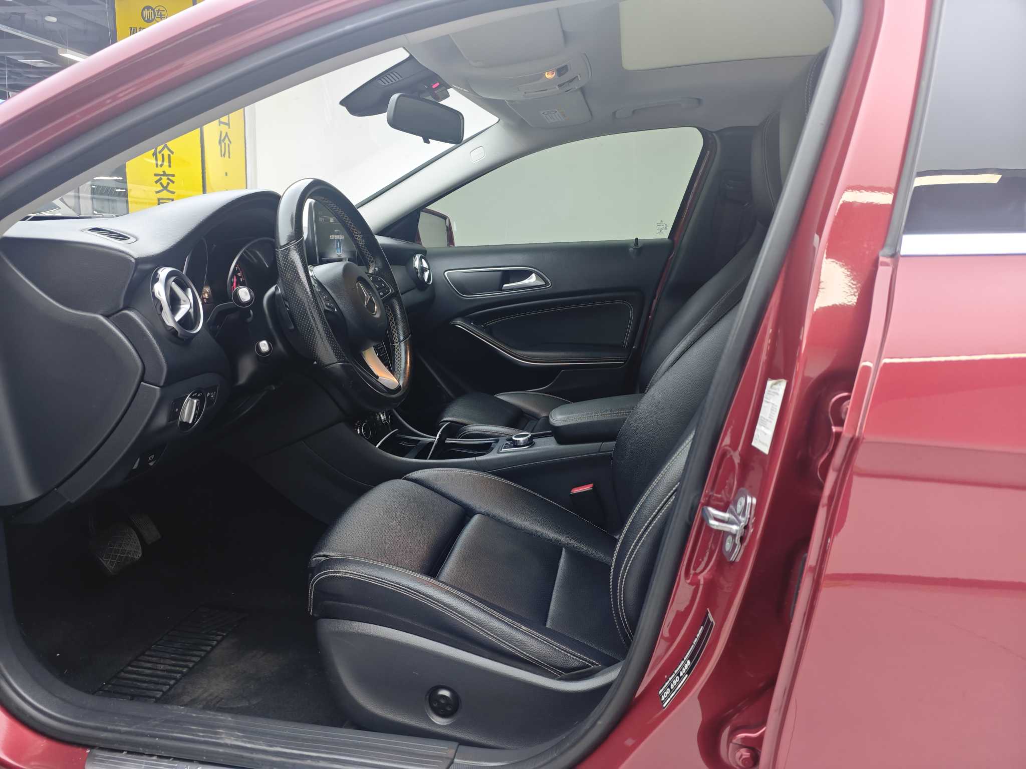 Mercedes-Benz GLA Class 2019 car image #5