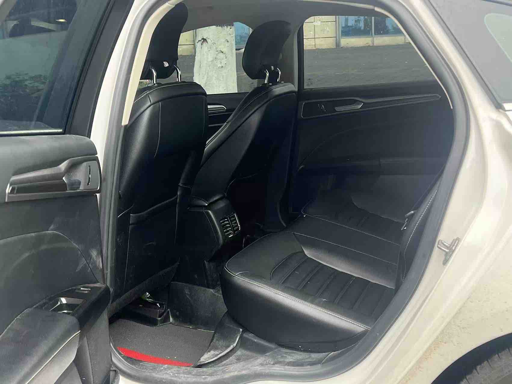 Ford Mondeo 2019 car image #5