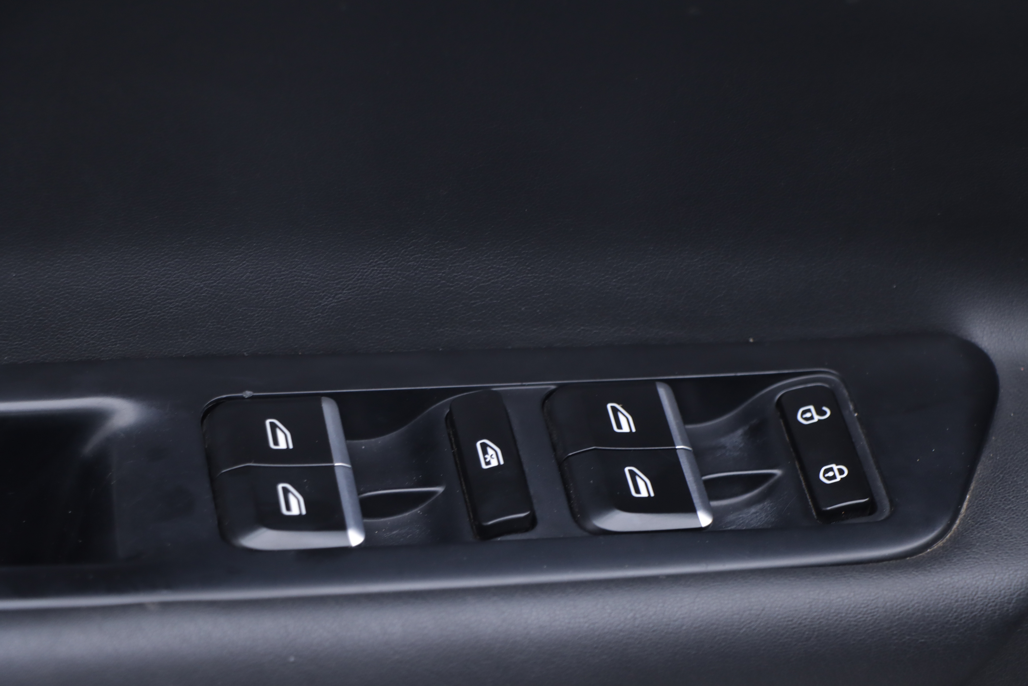GEELY Emgrand GS 2019 #5 GEELY Emgrand GS 2019 car image #5