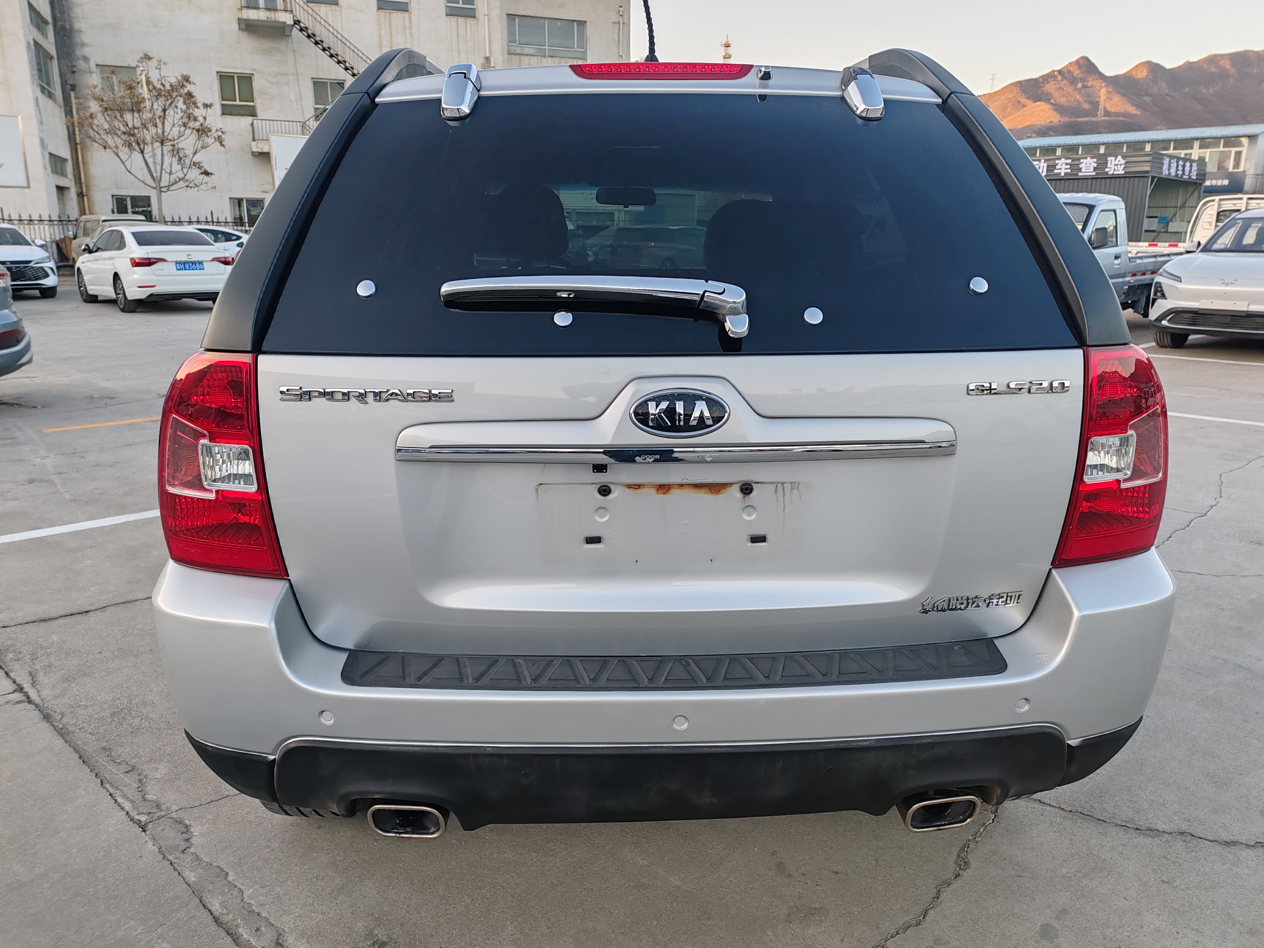 起亚 狮跑 2010 汽车图片 #5