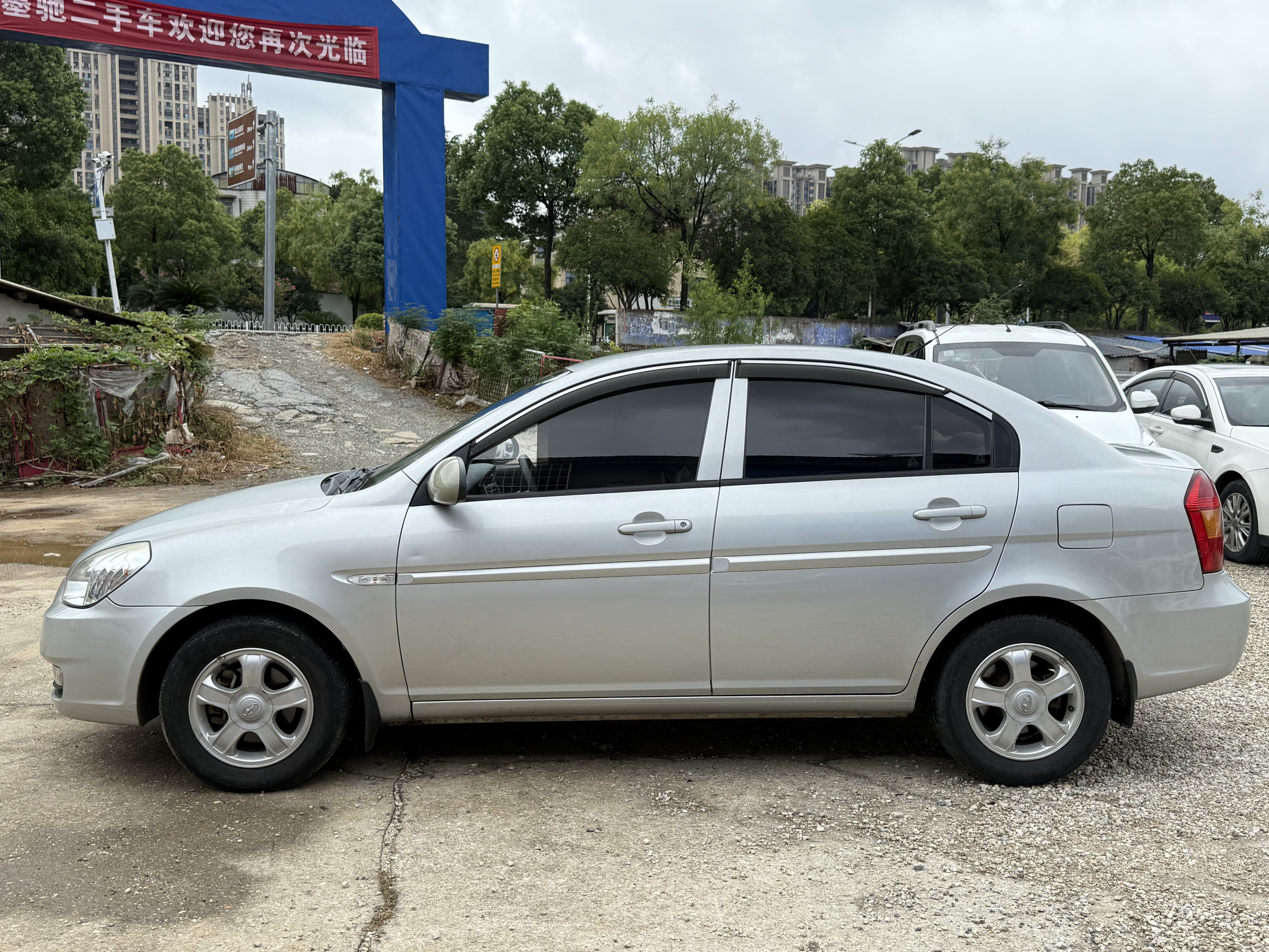 Hyundai Accent 2010 car image #5