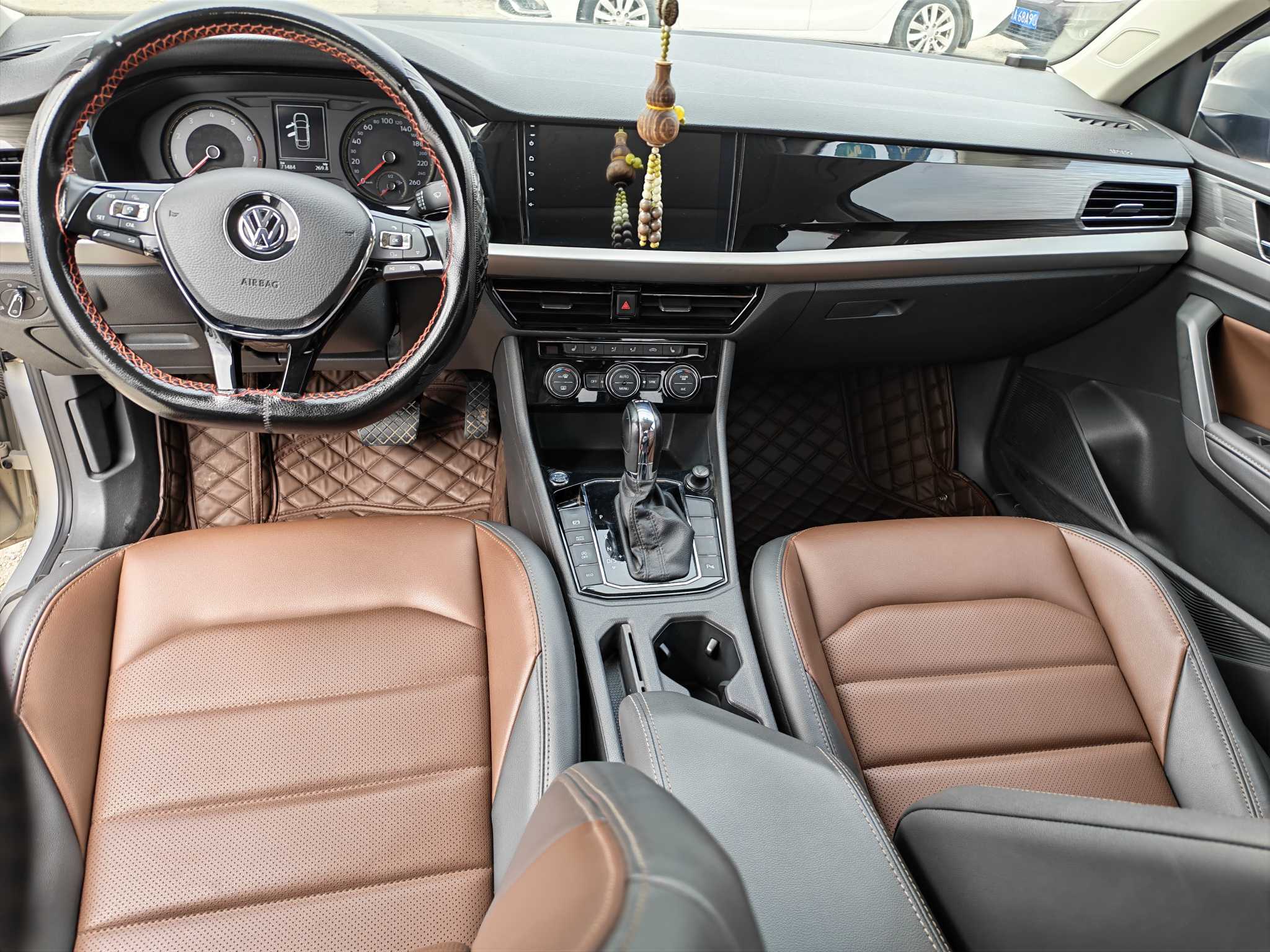 Volkswagen Lavida 2019 car image #5