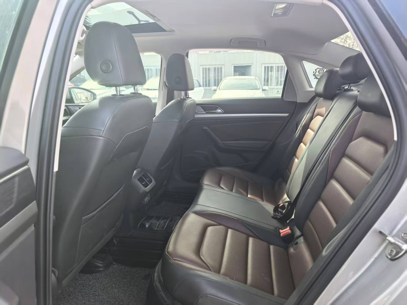 Volkswagen Lavida 2019 car image #5