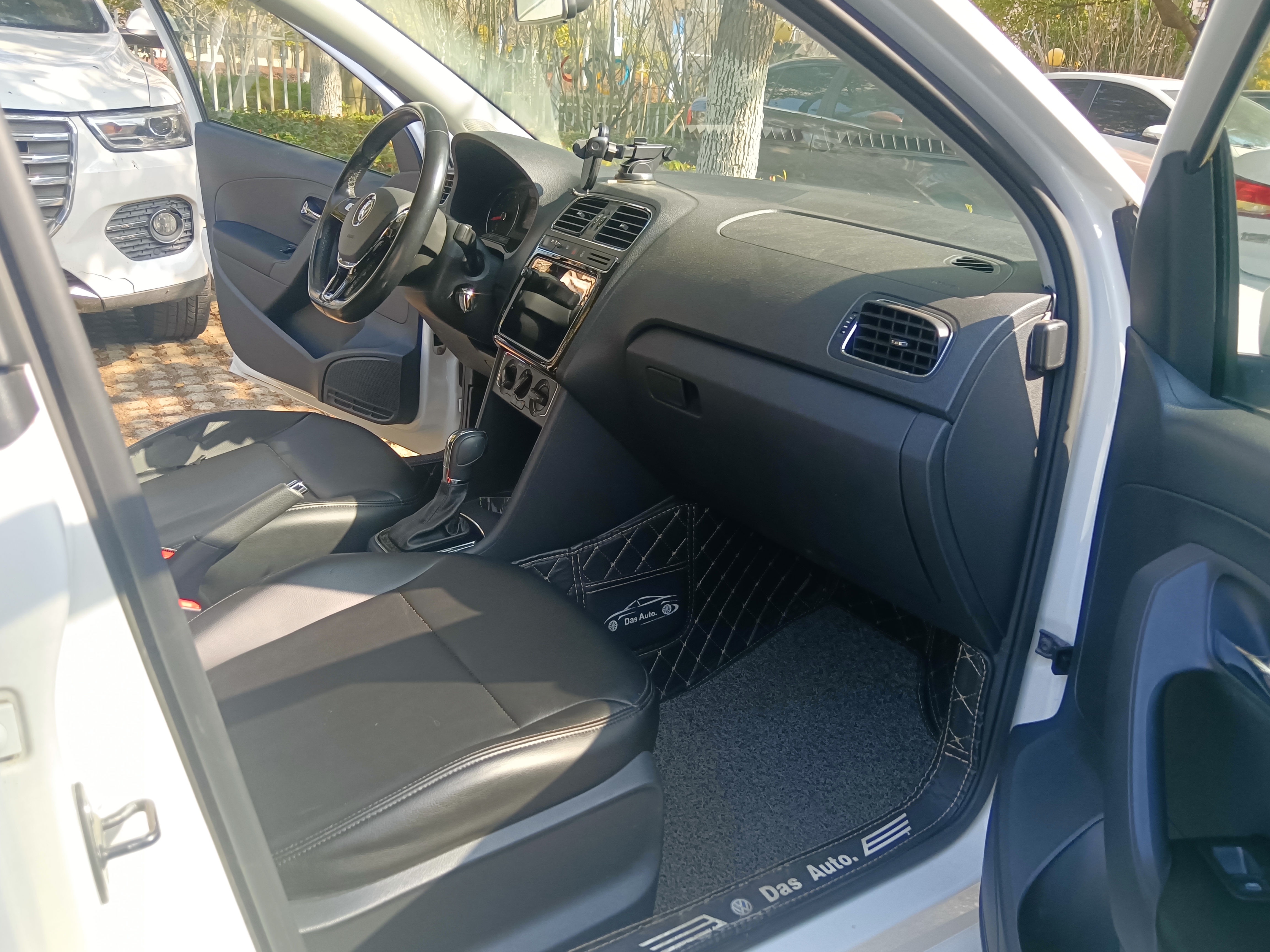 Polo 2019 car image #5