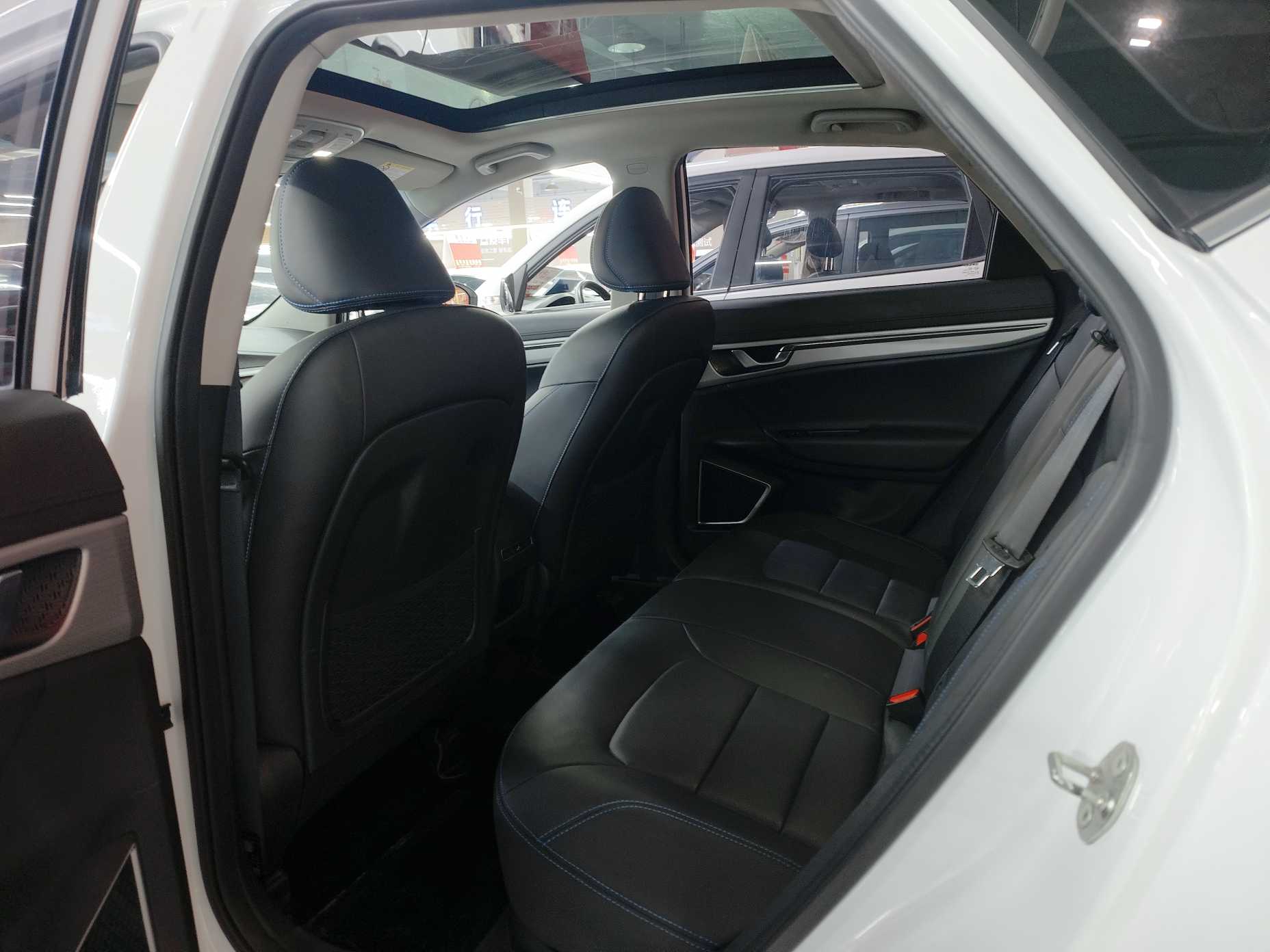 GEELY Emgrand GSe 2018 car image #5