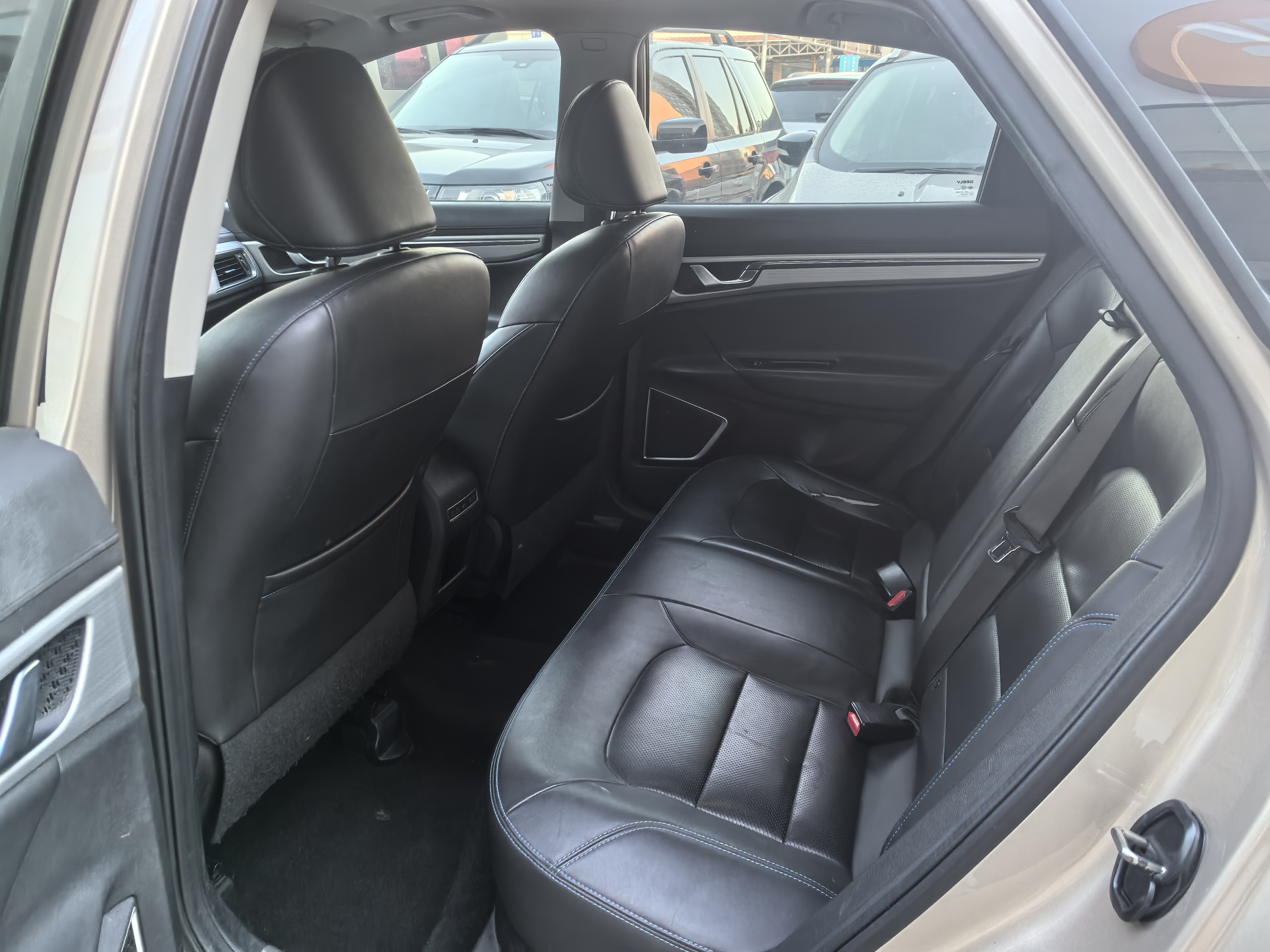 GEELY Emgrand GSe 2019 immagine di auto #5