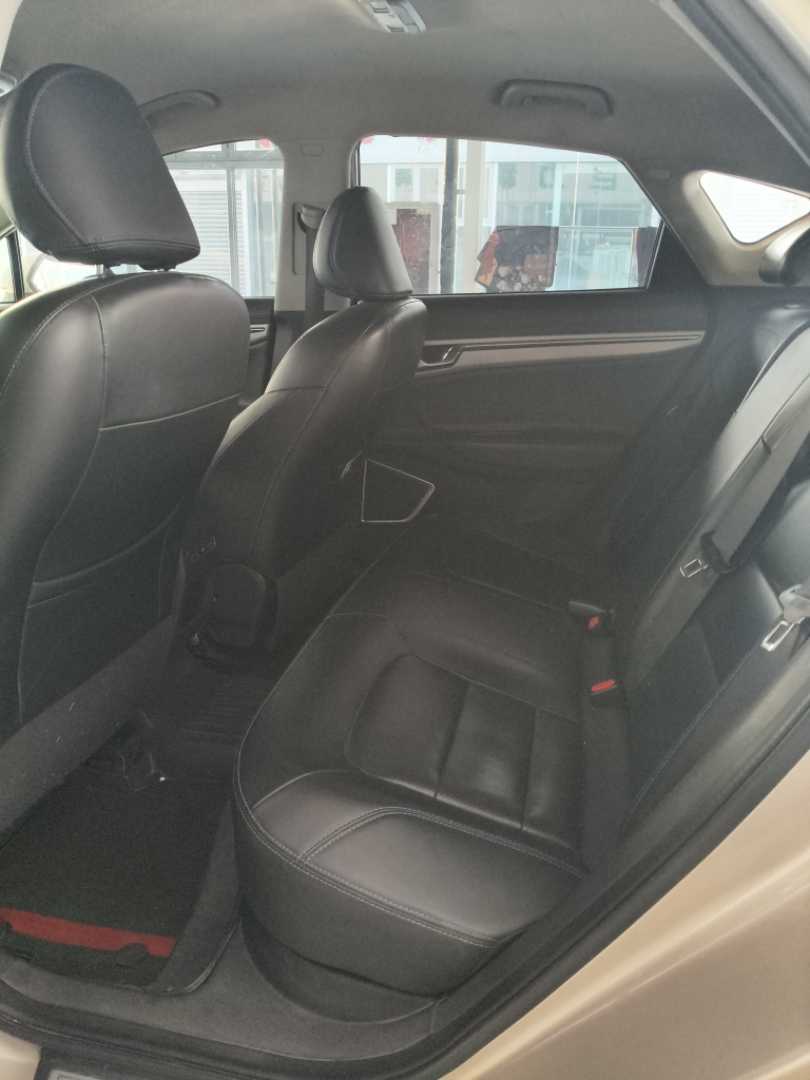 GEELY Emgrand GSe 2018 immagine di auto #5