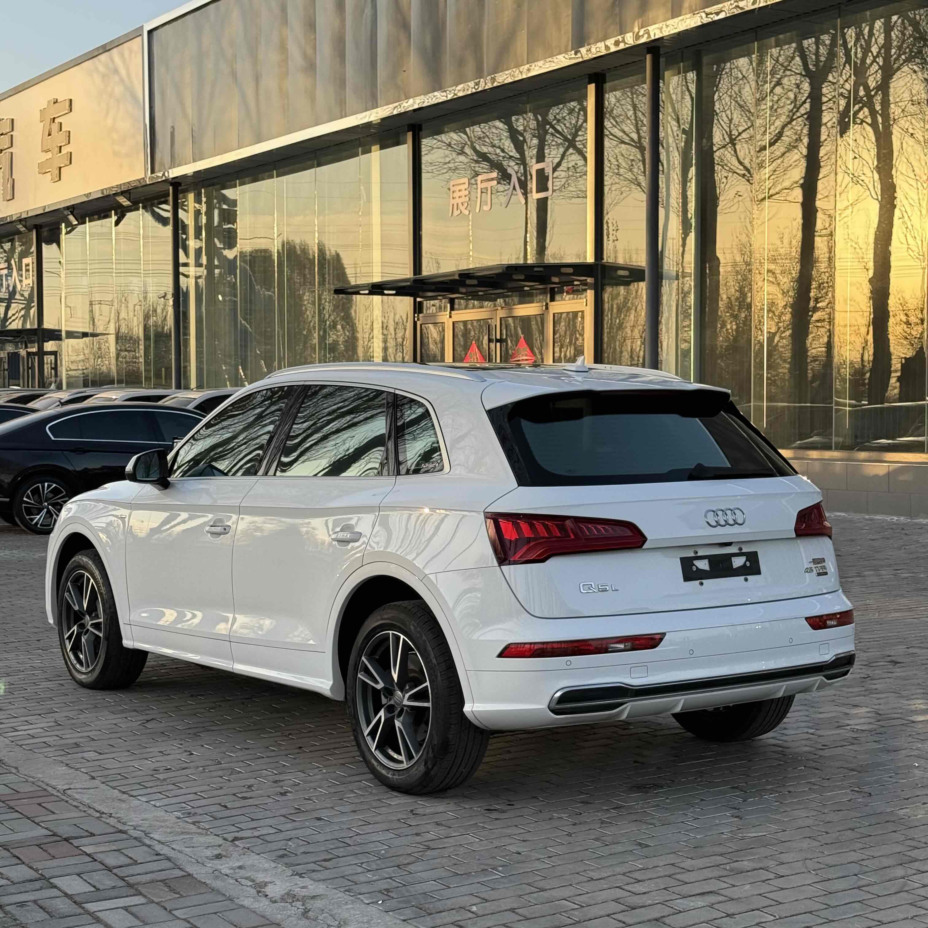 Audi Q5L 2019 صورة سيارة #5
