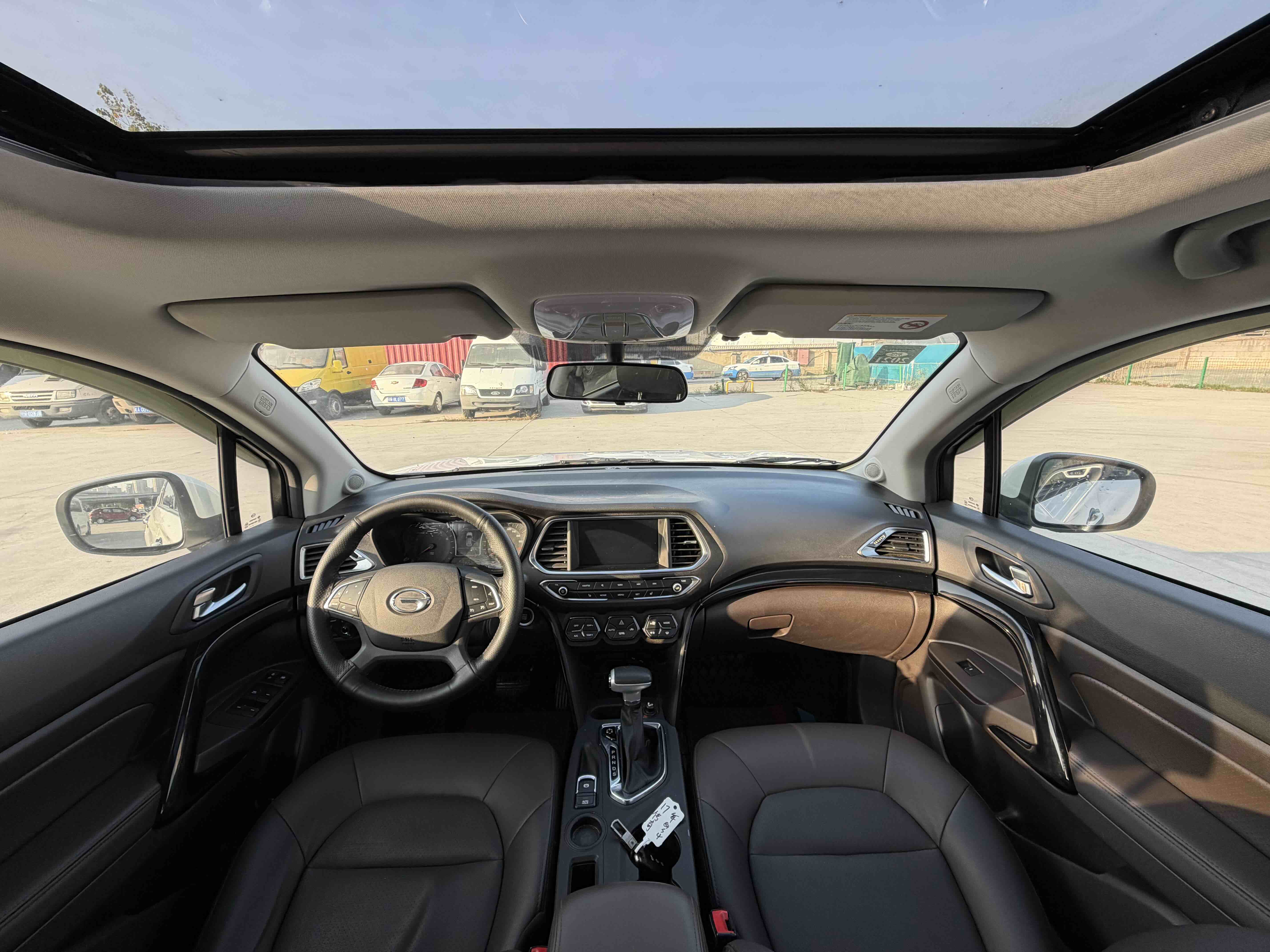 GAC Trumpchi GS4 2017 #5 GAC Trumpchi GS4 2017 car image #5