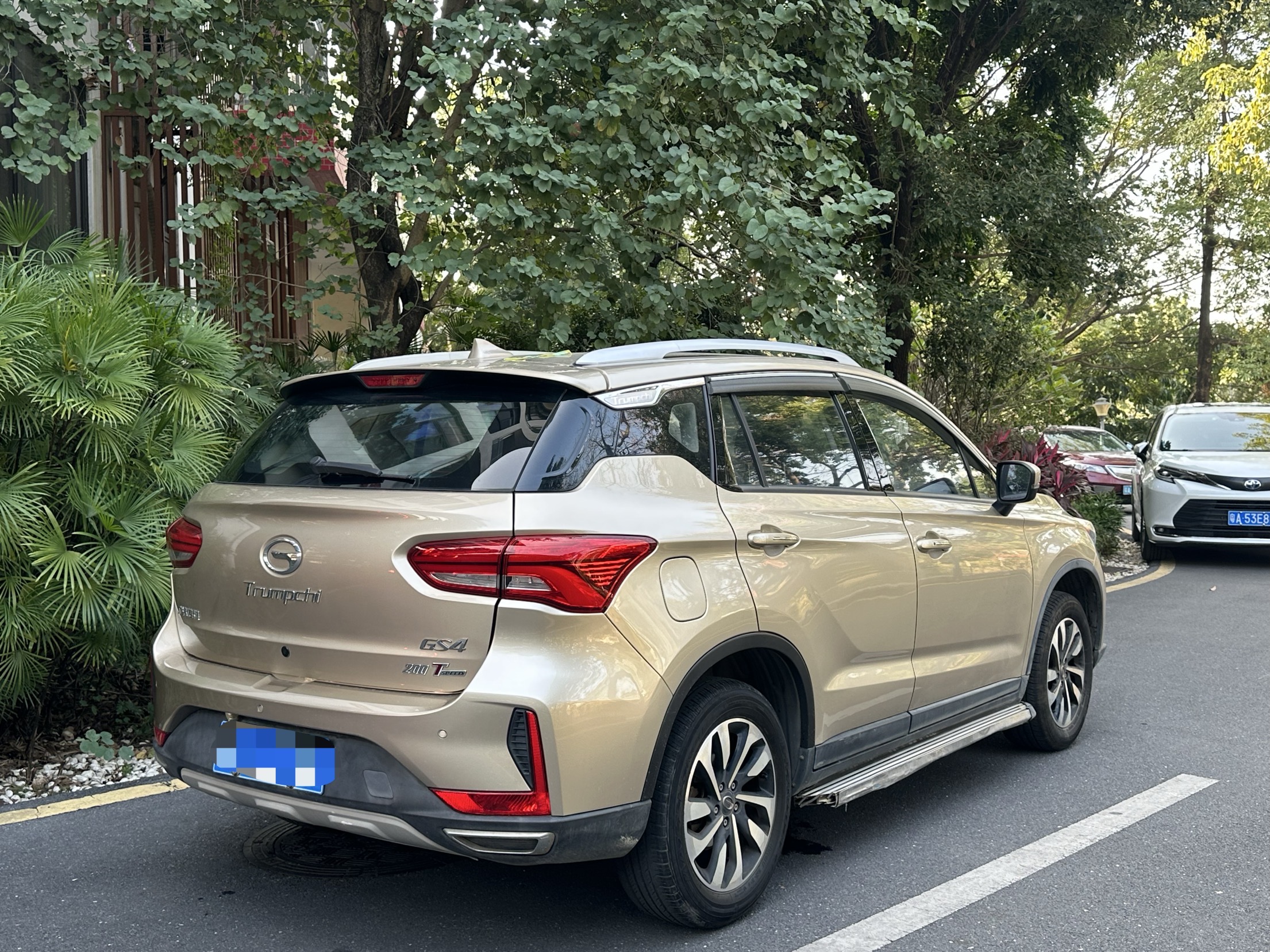 GAC Trumpchi GS4 2019 #5 GAC Trumpchi GS4 2019 car image #5