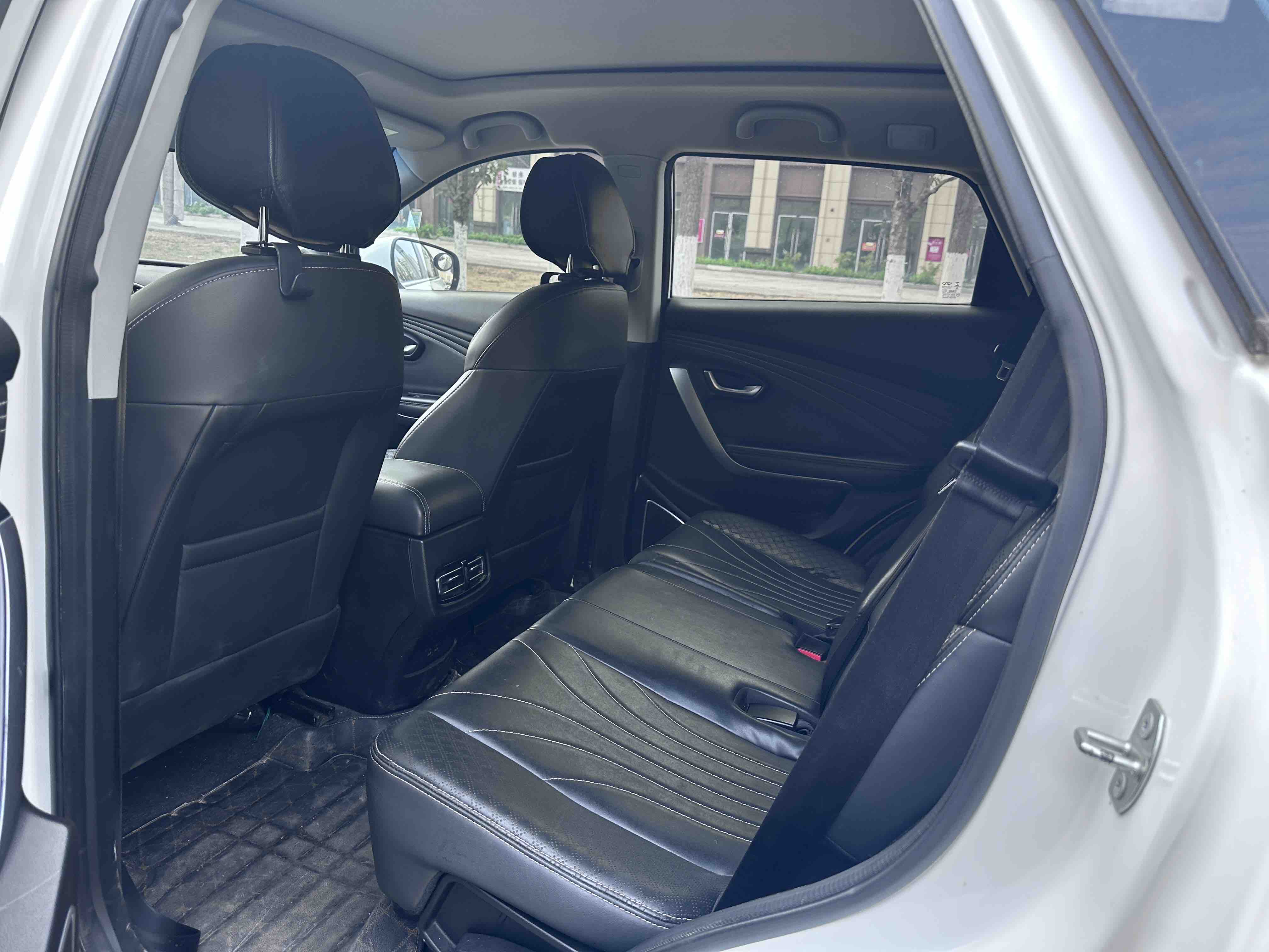 X70 2019 #5 X70 2019 car image #5