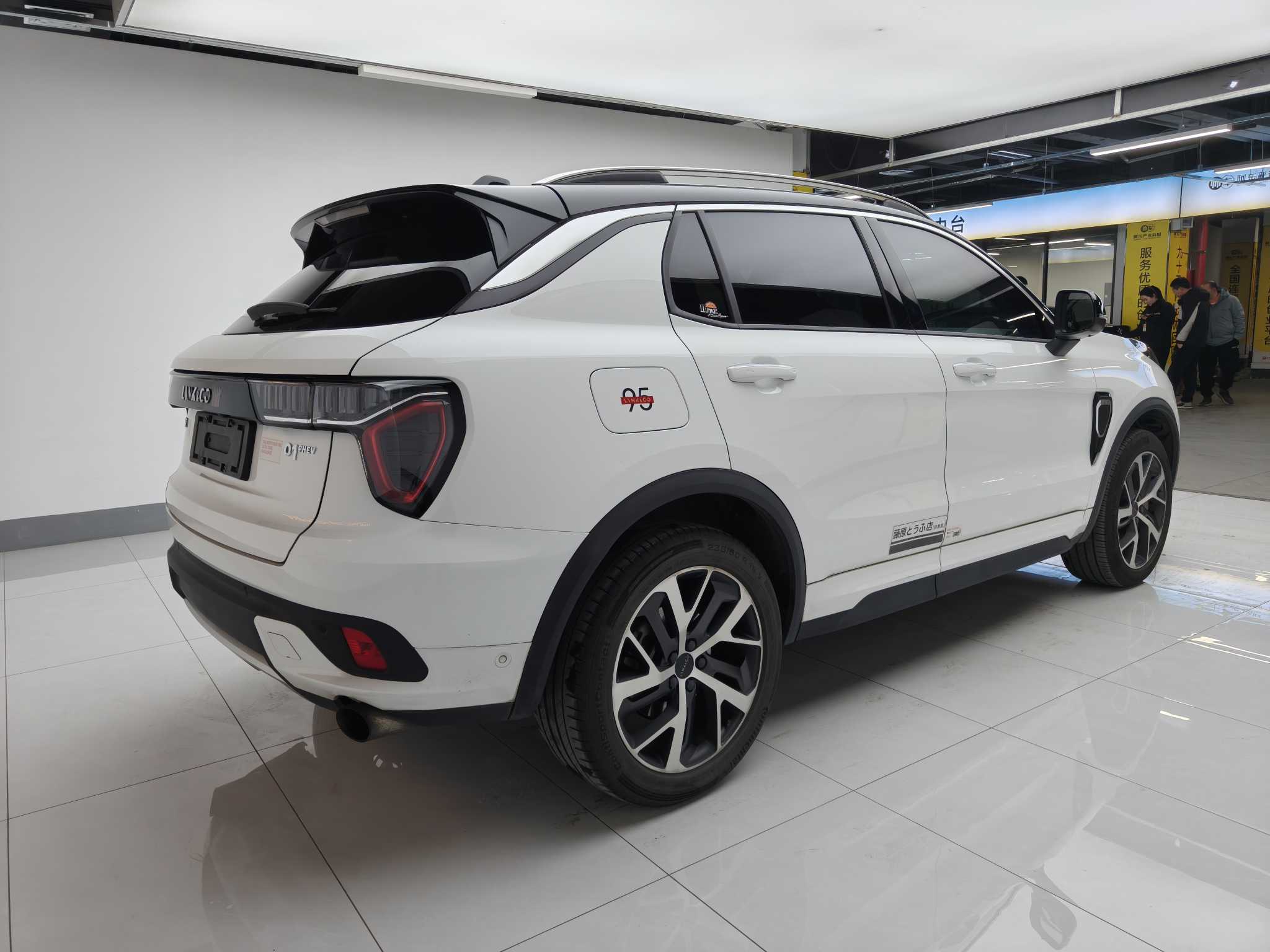 Lynk & Co 01 EM-P 2018 car image #5