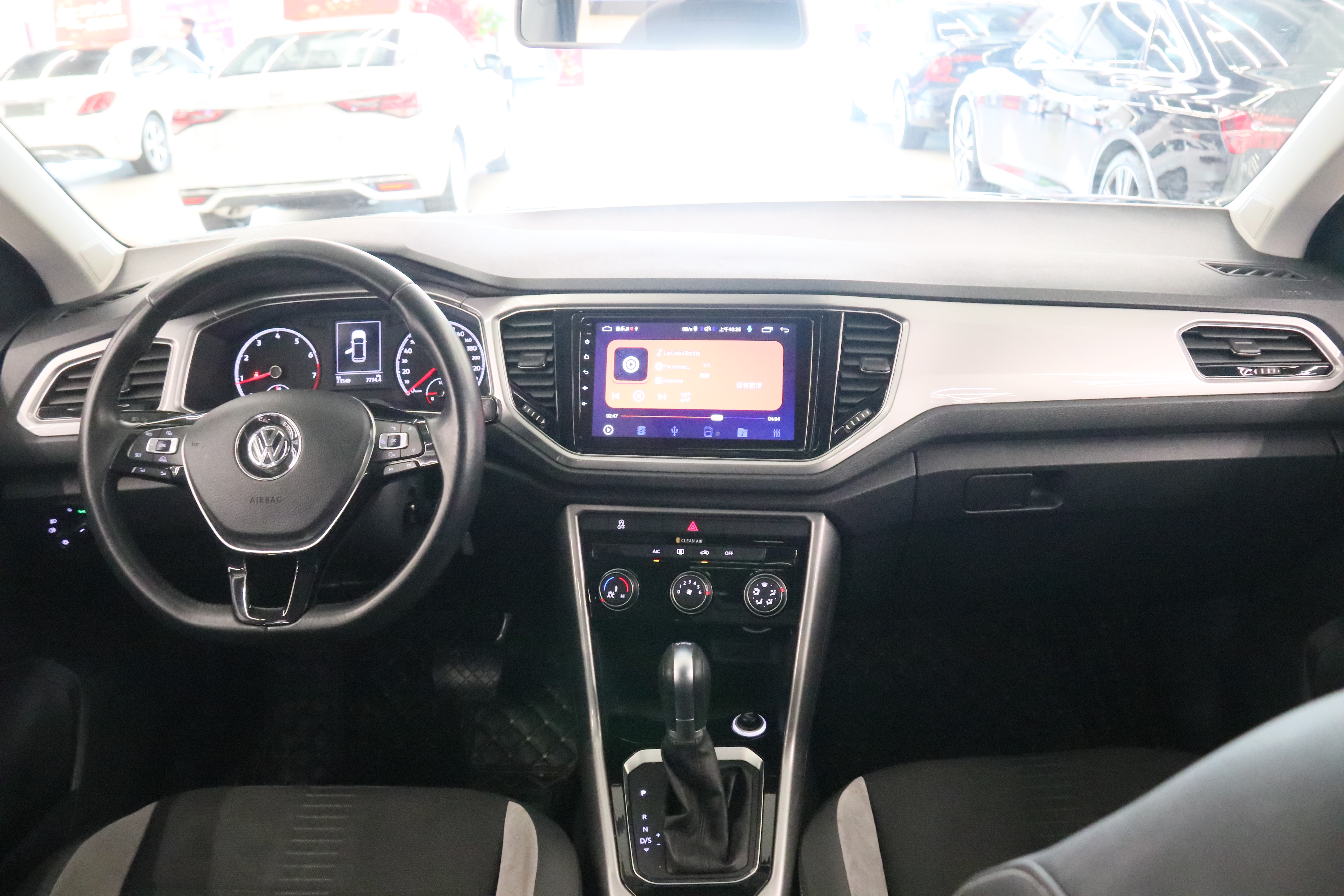 T-Roc 2019 car image #5