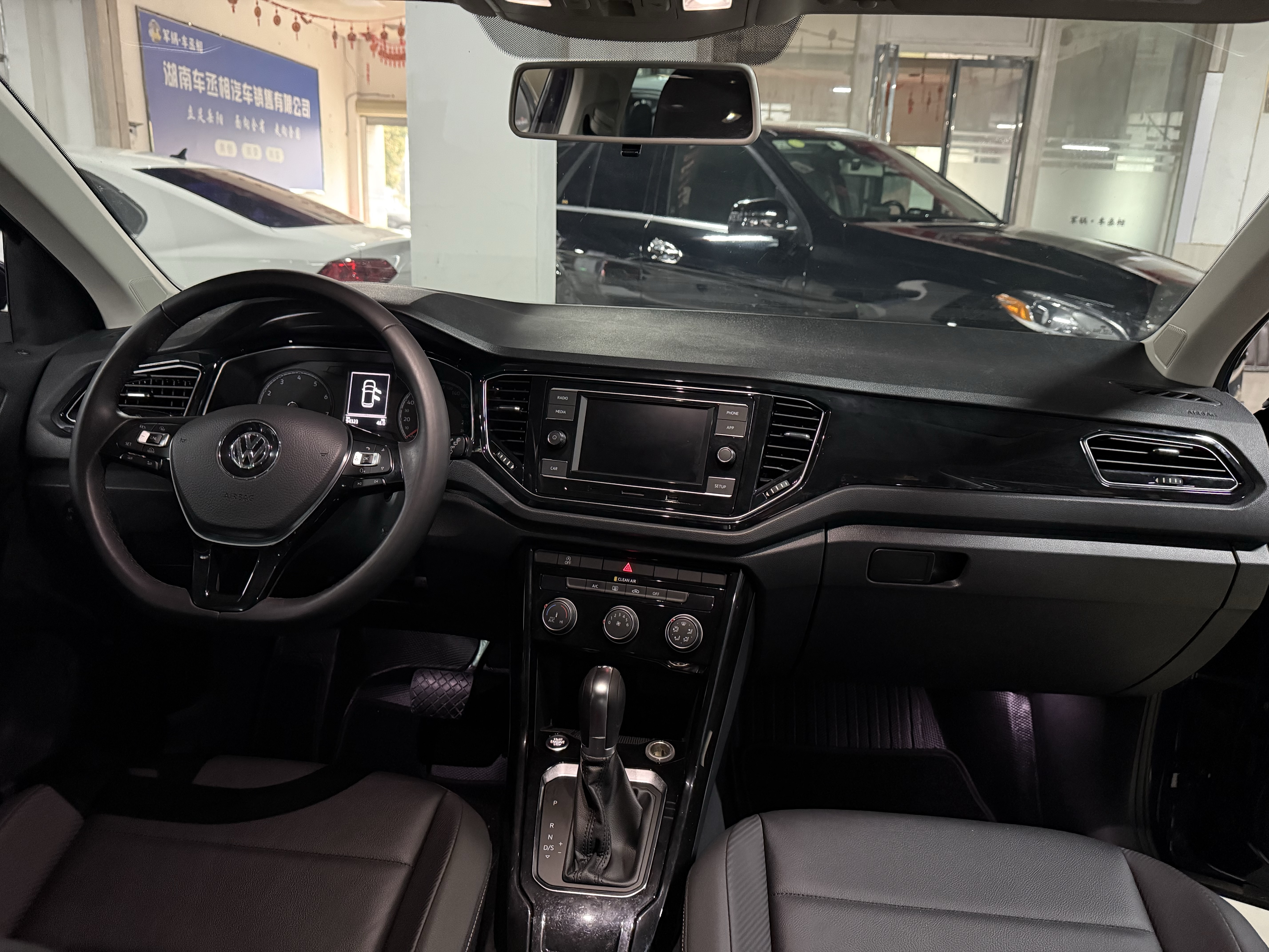 T-Roc 2019 #5 T-Roc 2019 car image #5