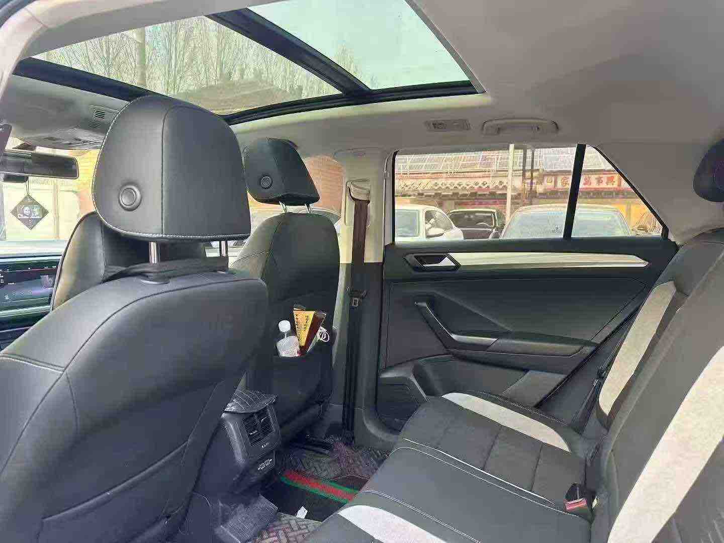 Volkswagen T-Roc 2019 #5 Volkswagen T-Roc 2019 car image #5