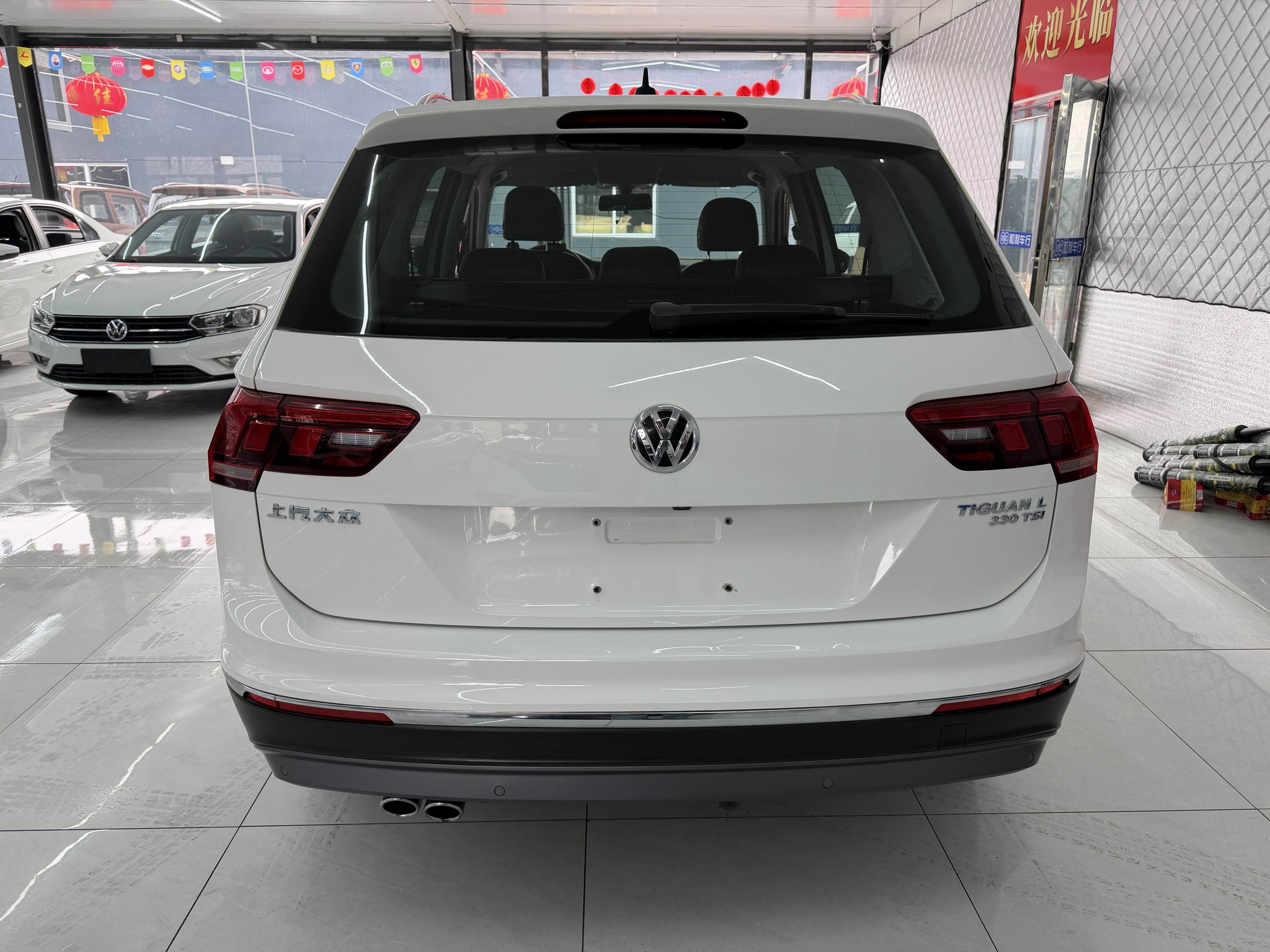Volkswagen Tiguan L 2018 immagine di auto #5