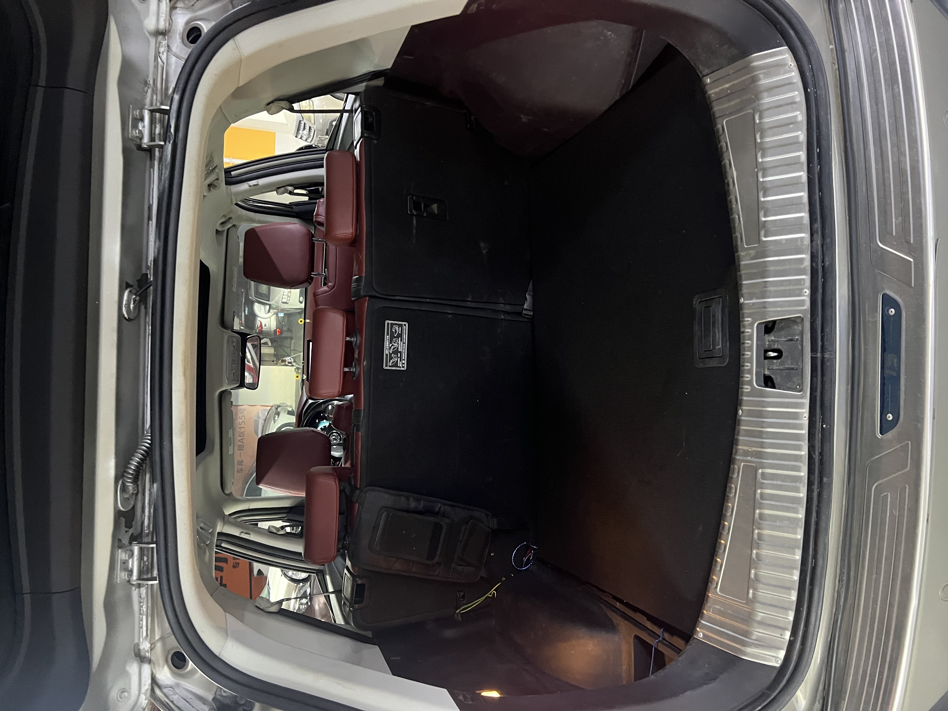 T5 2019 car image #5