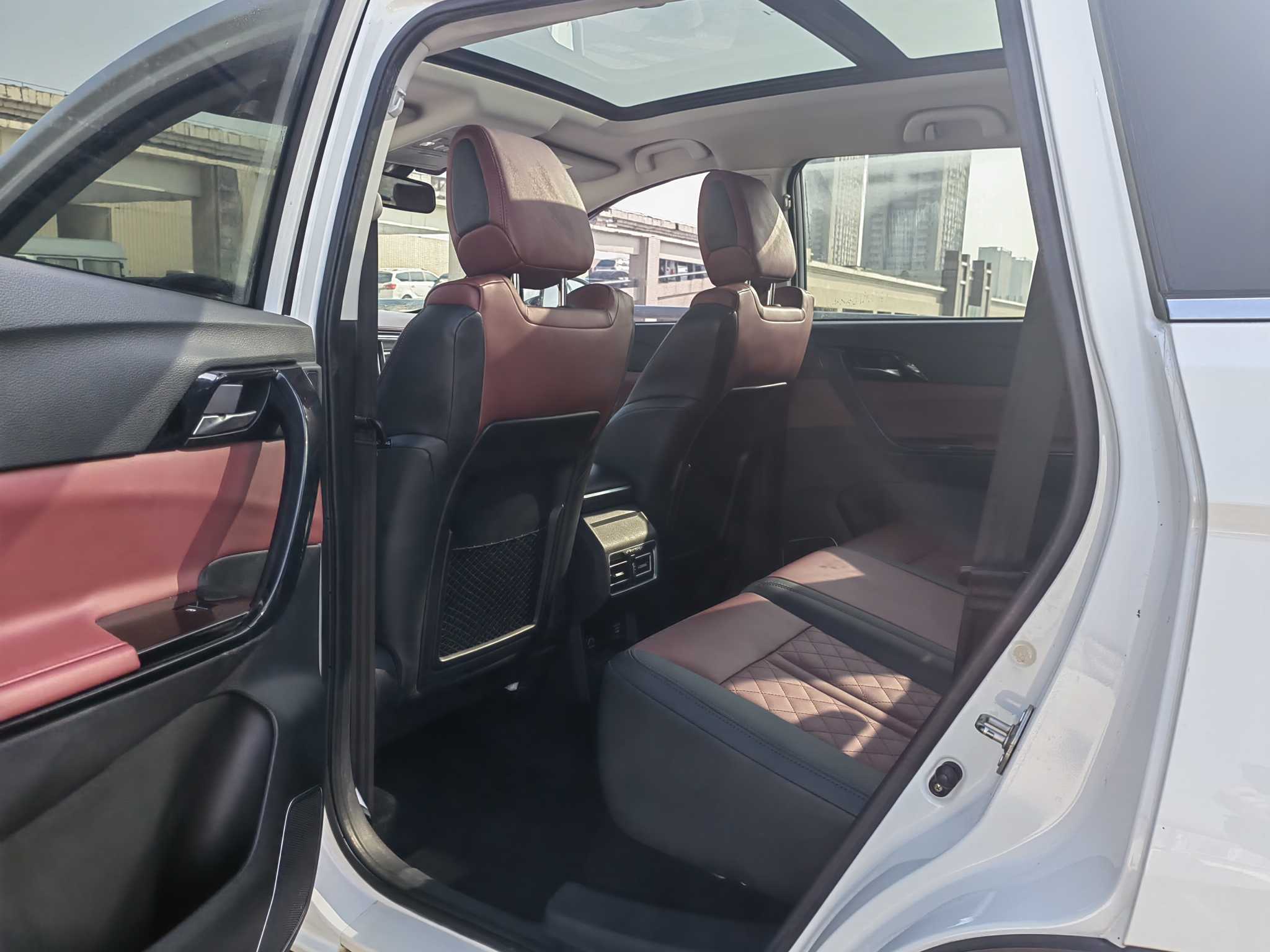 T5 2019 #5 T5 2019 car image #5