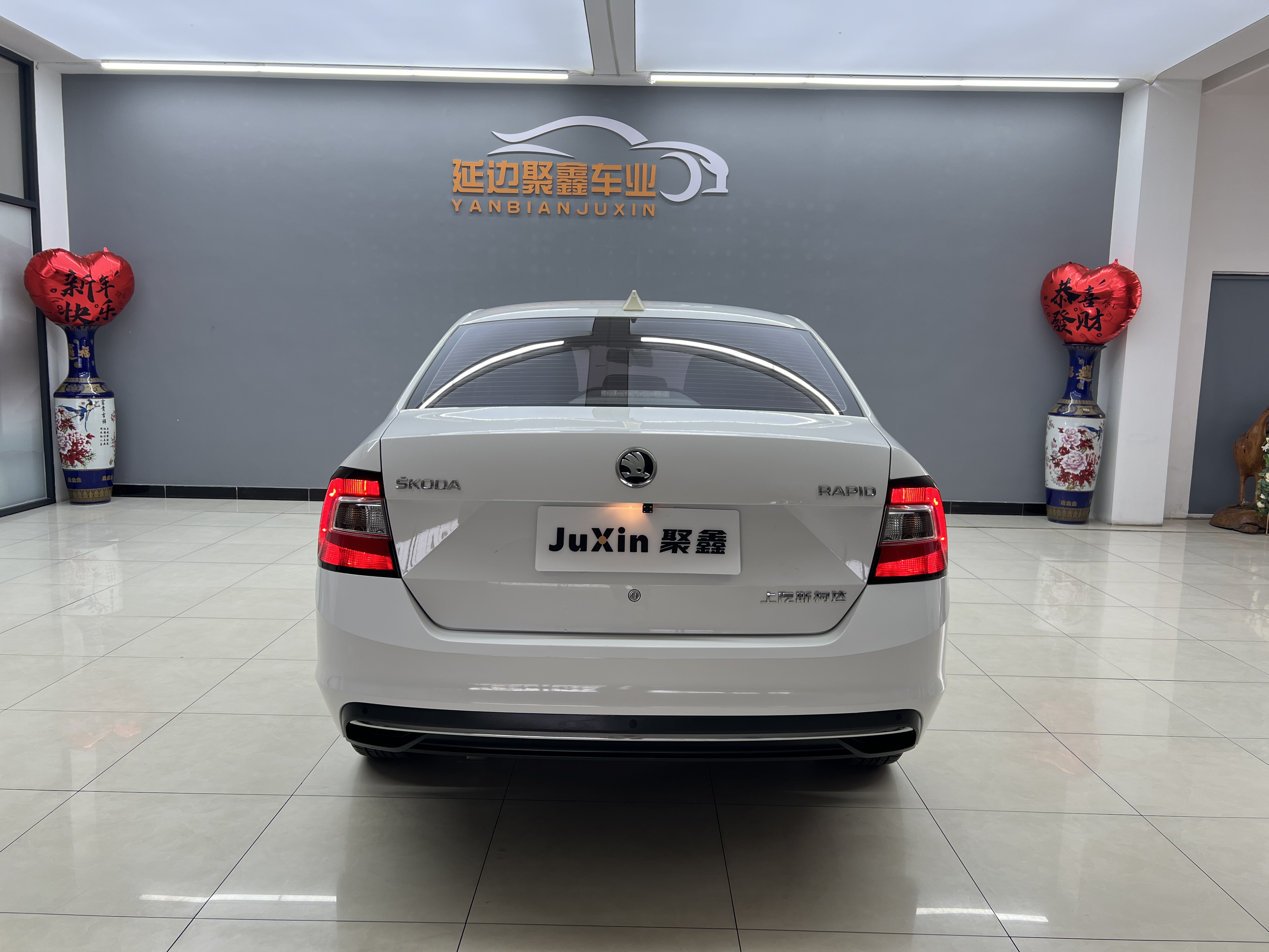 Skoda Rapid 2019 car image #5