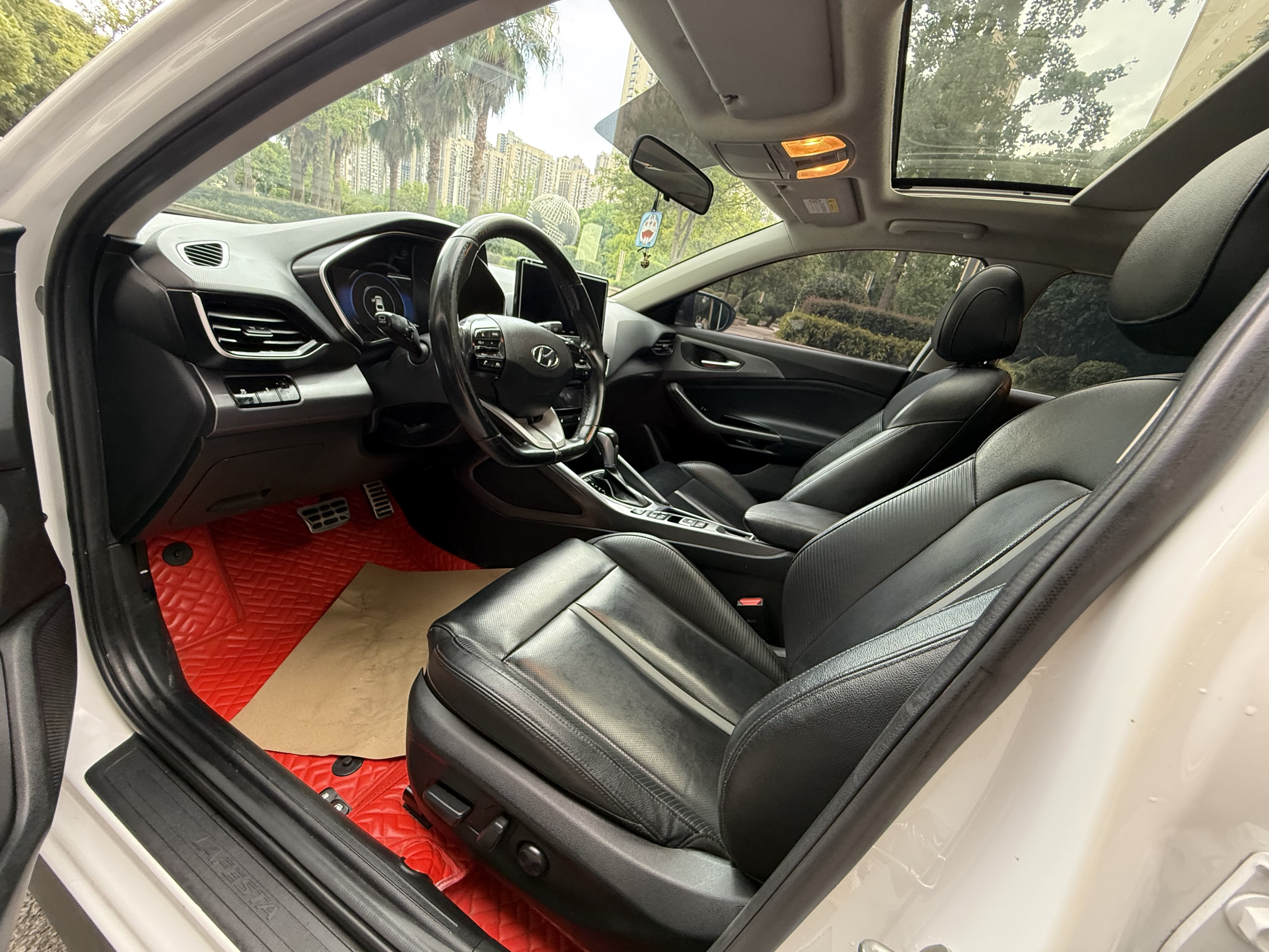 Hyundai Lafesta 2021 car image #5